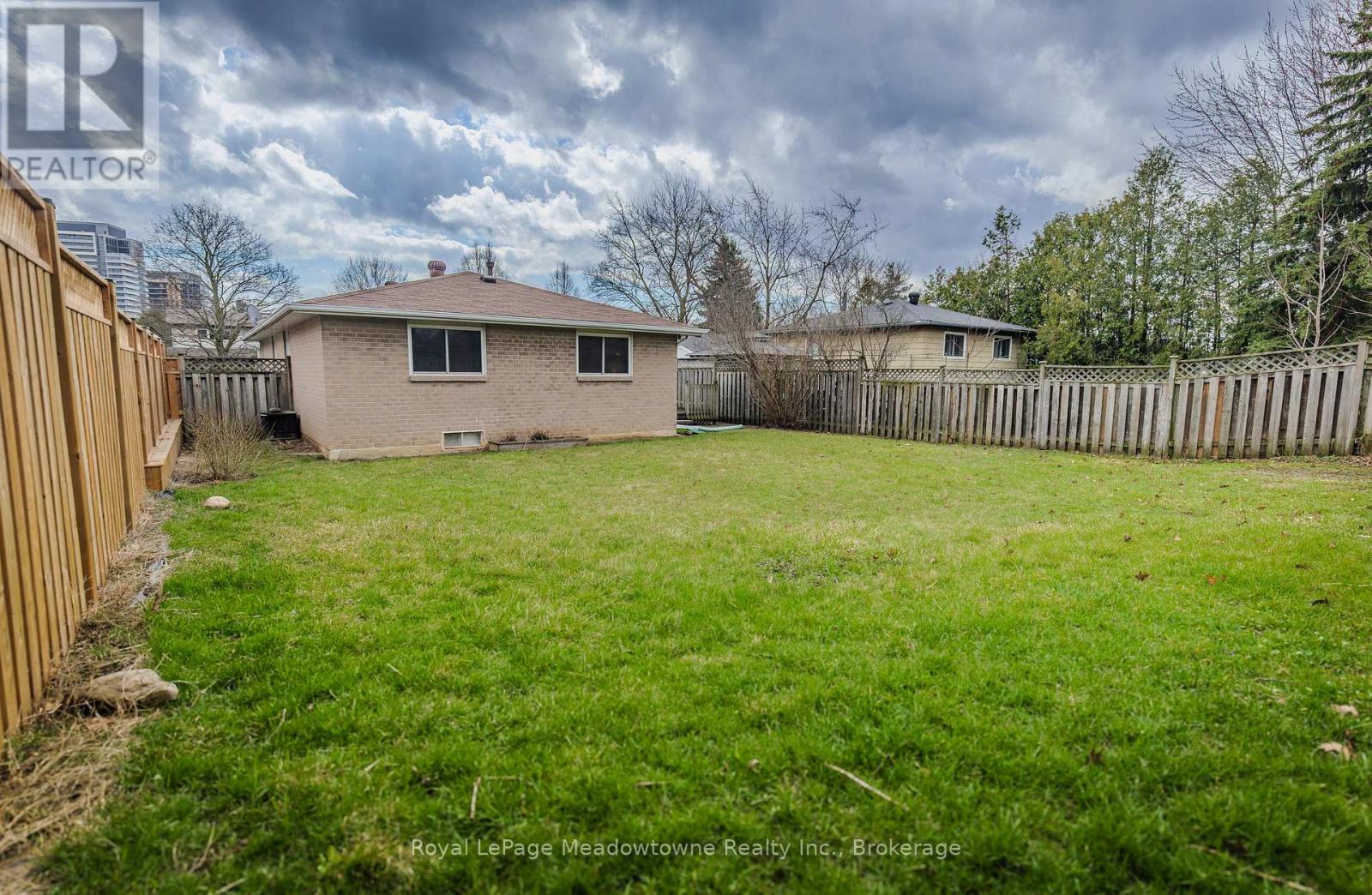 519 Nelson Court, Milton, Ontario  L9T 3A7 - Photo 36 - W12983444