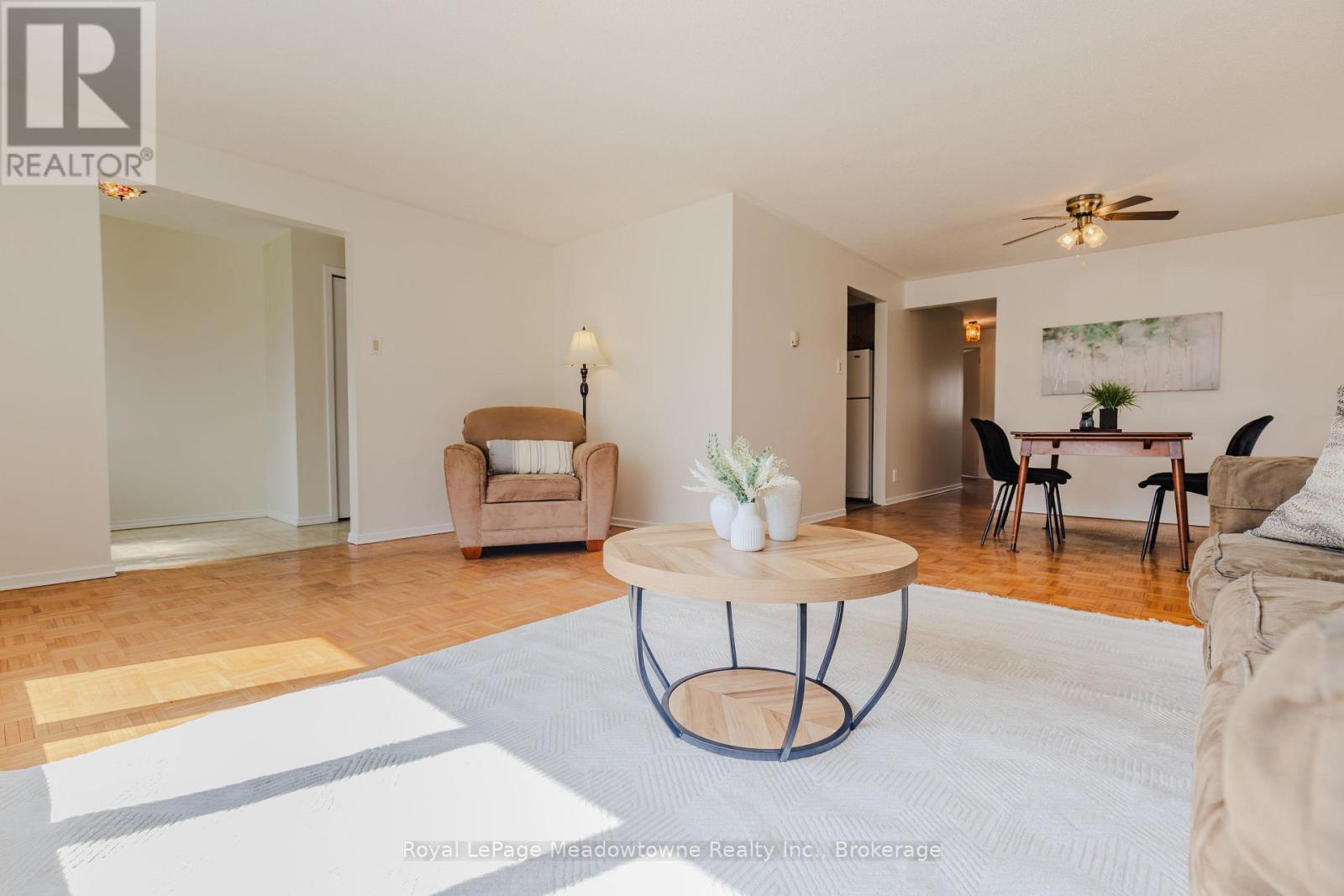 519 Nelson Court, Milton, Ontario  L9T 3A7 - Photo 9 - W12983444