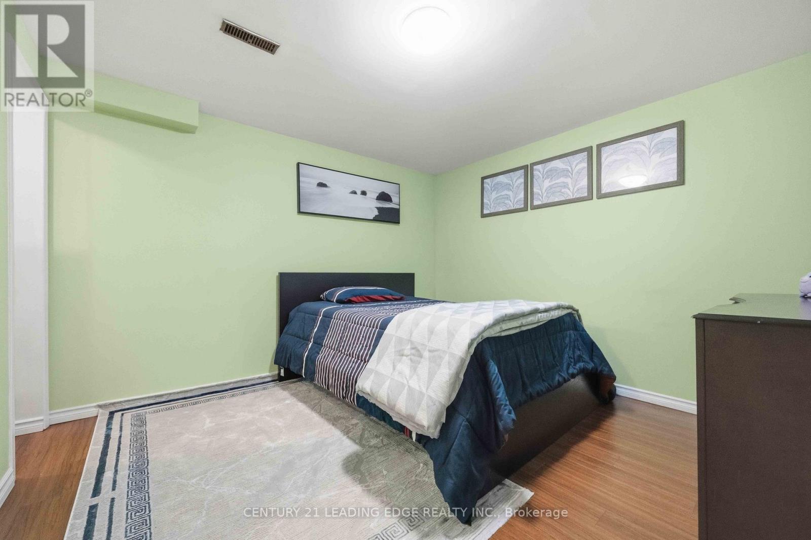 1334 Pinehurst Avenue, Oshawa, Ontario  L1H 8G5 - Photo 35 - E12978408