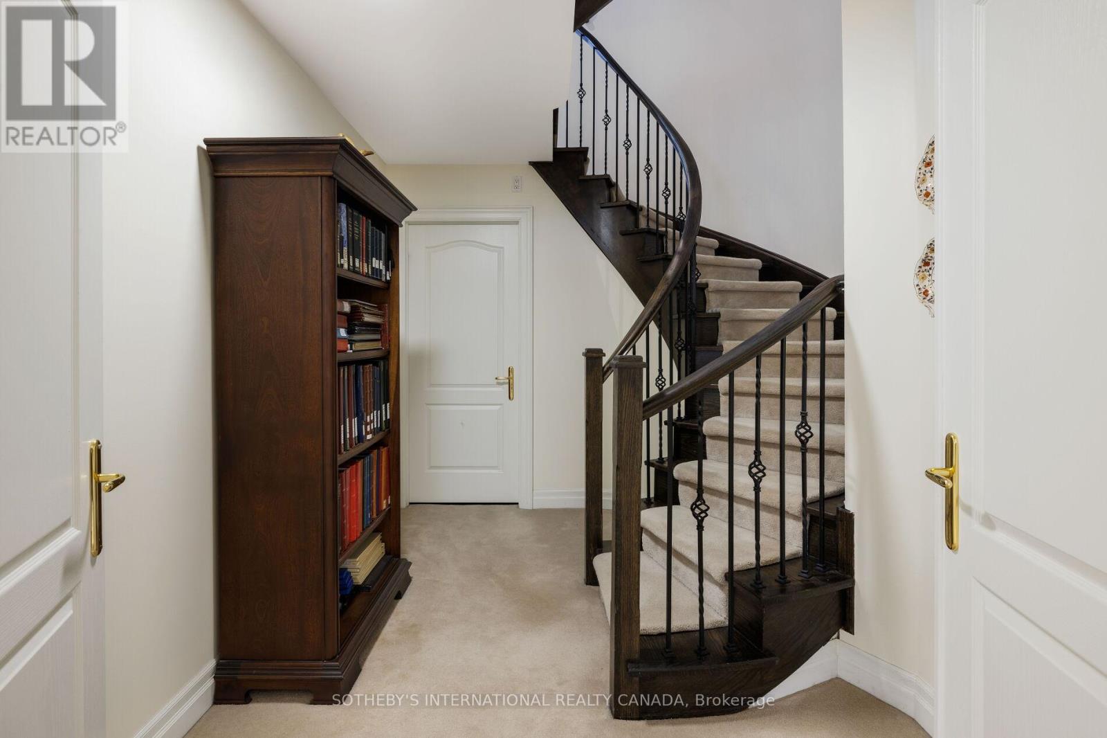 463 Crossing Bridge Place, Aurora, Ontario  L4G 7N1 - Photo 19 - N12732584