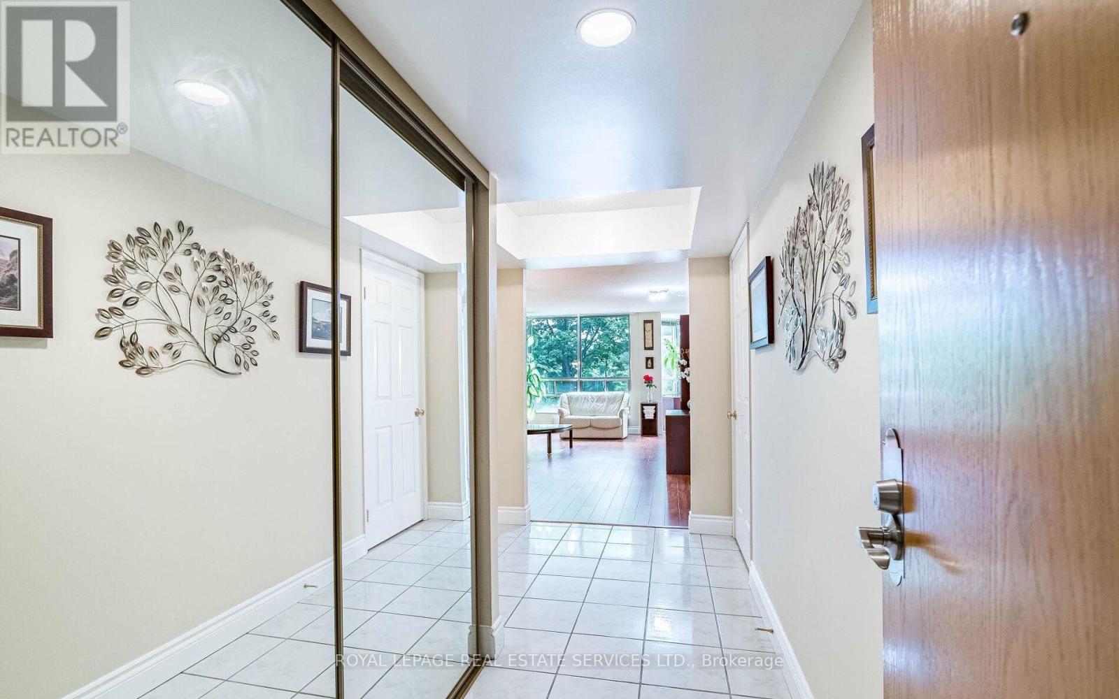 #202 - 310 Mill Street S, Brampton, Ontario  L6Y 3B1 - Photo 10 - W12899906