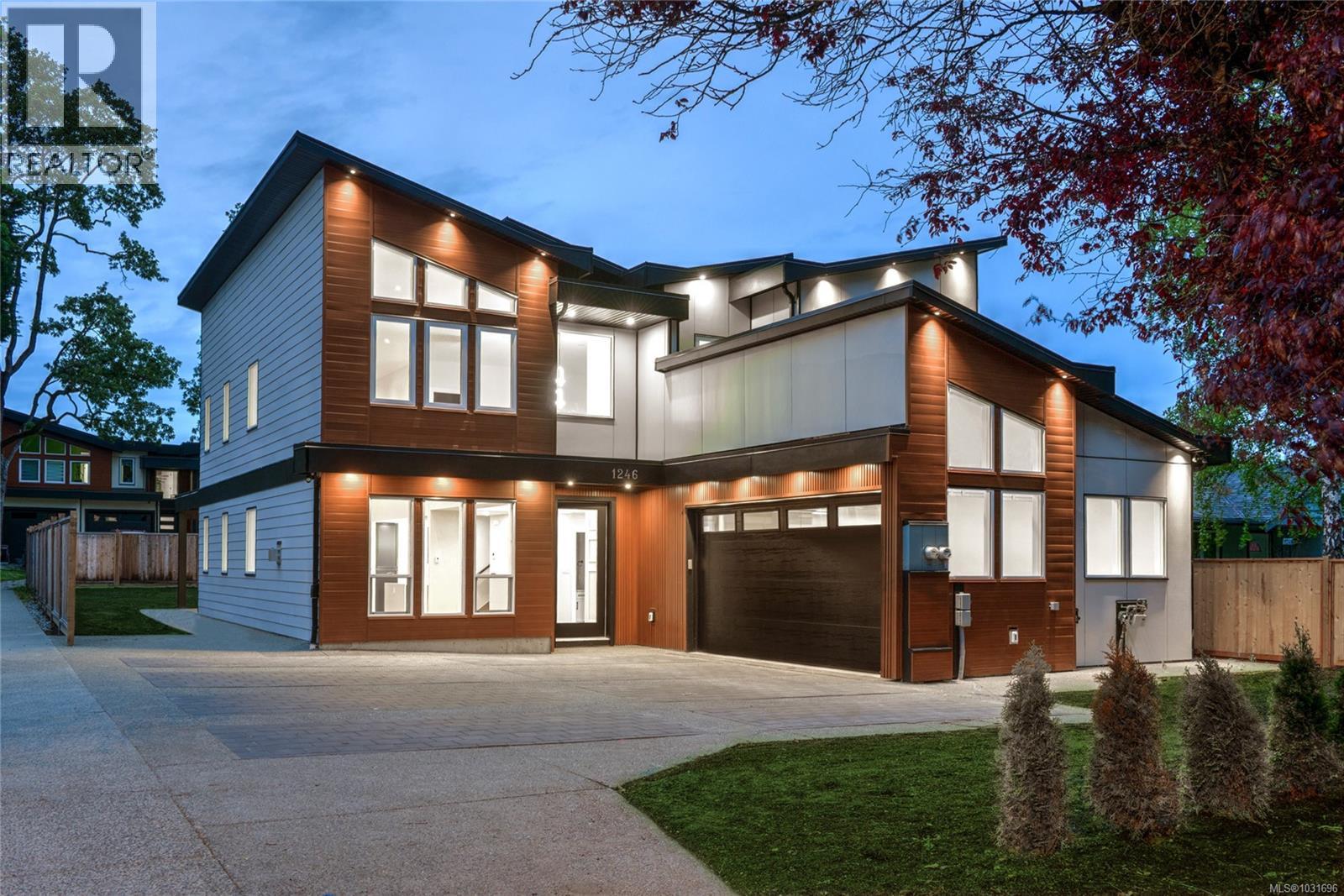 1246 Reynolds Rd, Saanich, British Columbia