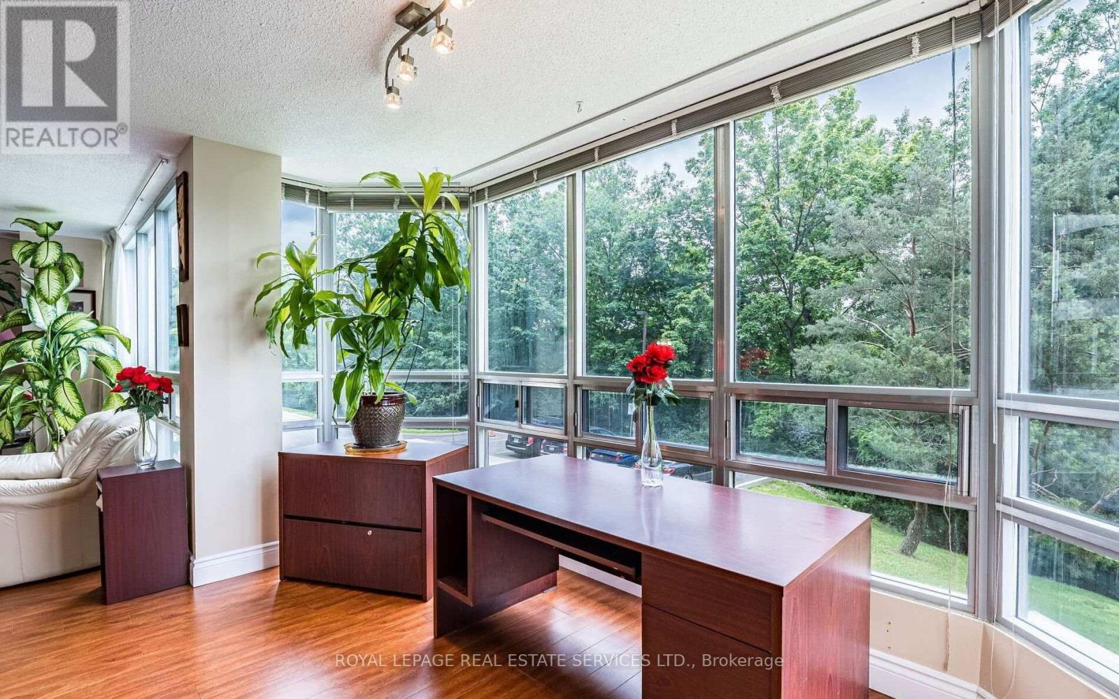 #202 - 310 Mill Street S, Brampton, Ontario  L6Y 3B1 - Photo 5 - W12899906