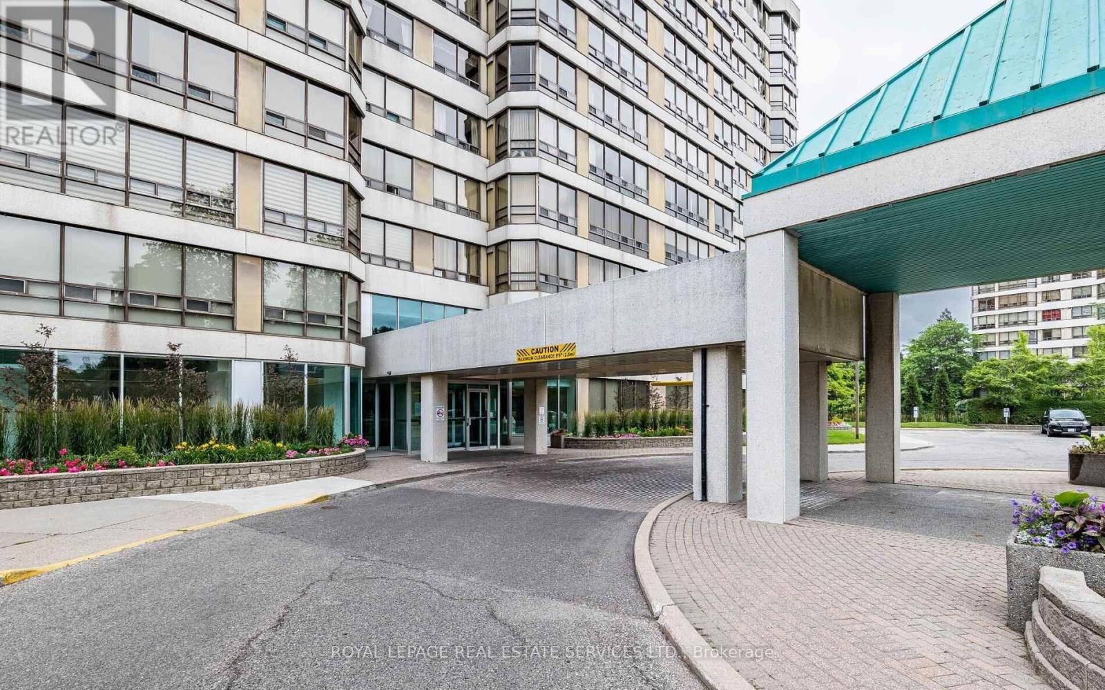 #202 - 310 Mill Street S, Brampton, Ontario  L6Y 3B1 - Photo 7 - W12899906