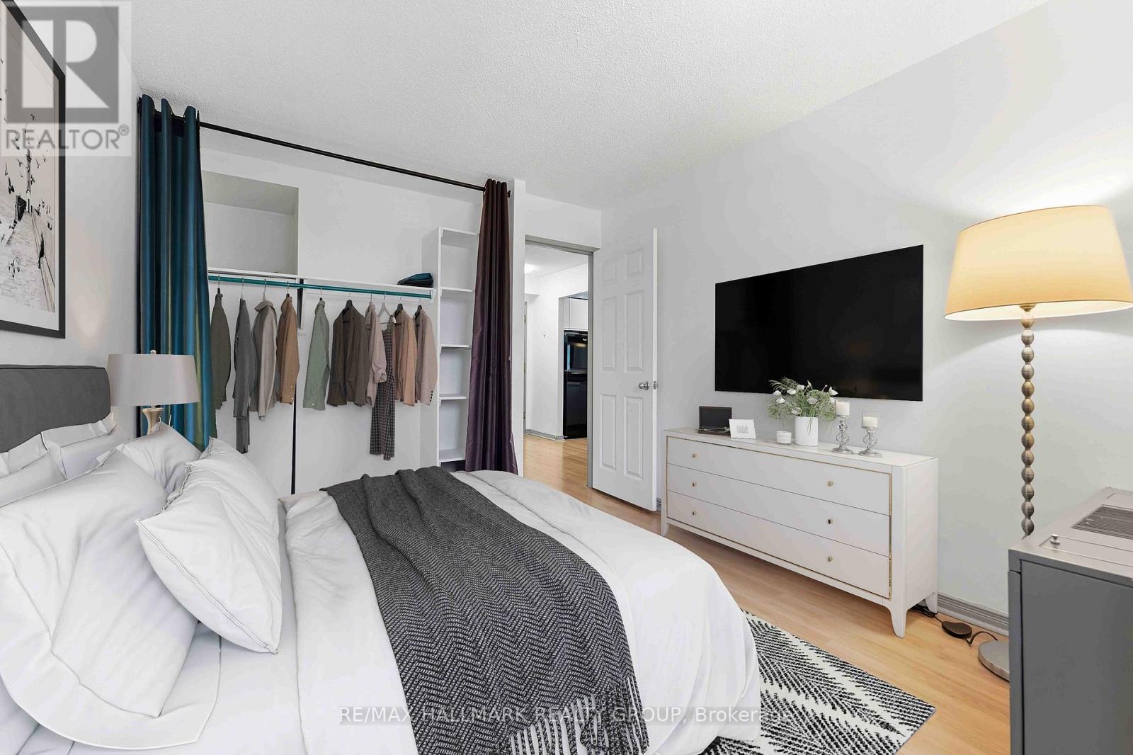 1602 - 199 Kent Street N, Ottawa, Ontario  K2P 2K8 - Photo 29 - X12981432