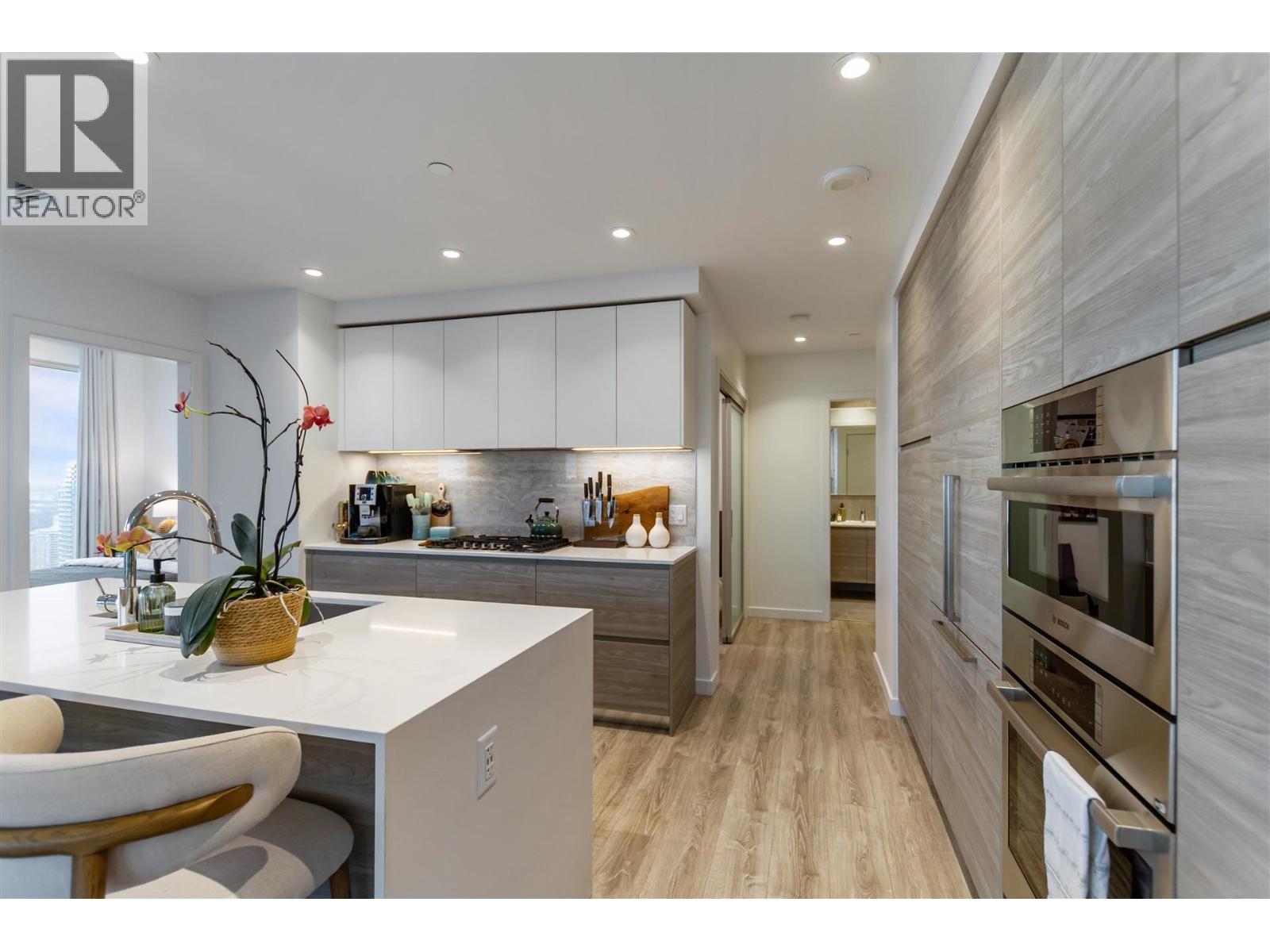 3208 680 Quayside Drive, New Westminster, British Columbia  V3M 0P2 - Photo 7 - R3109729