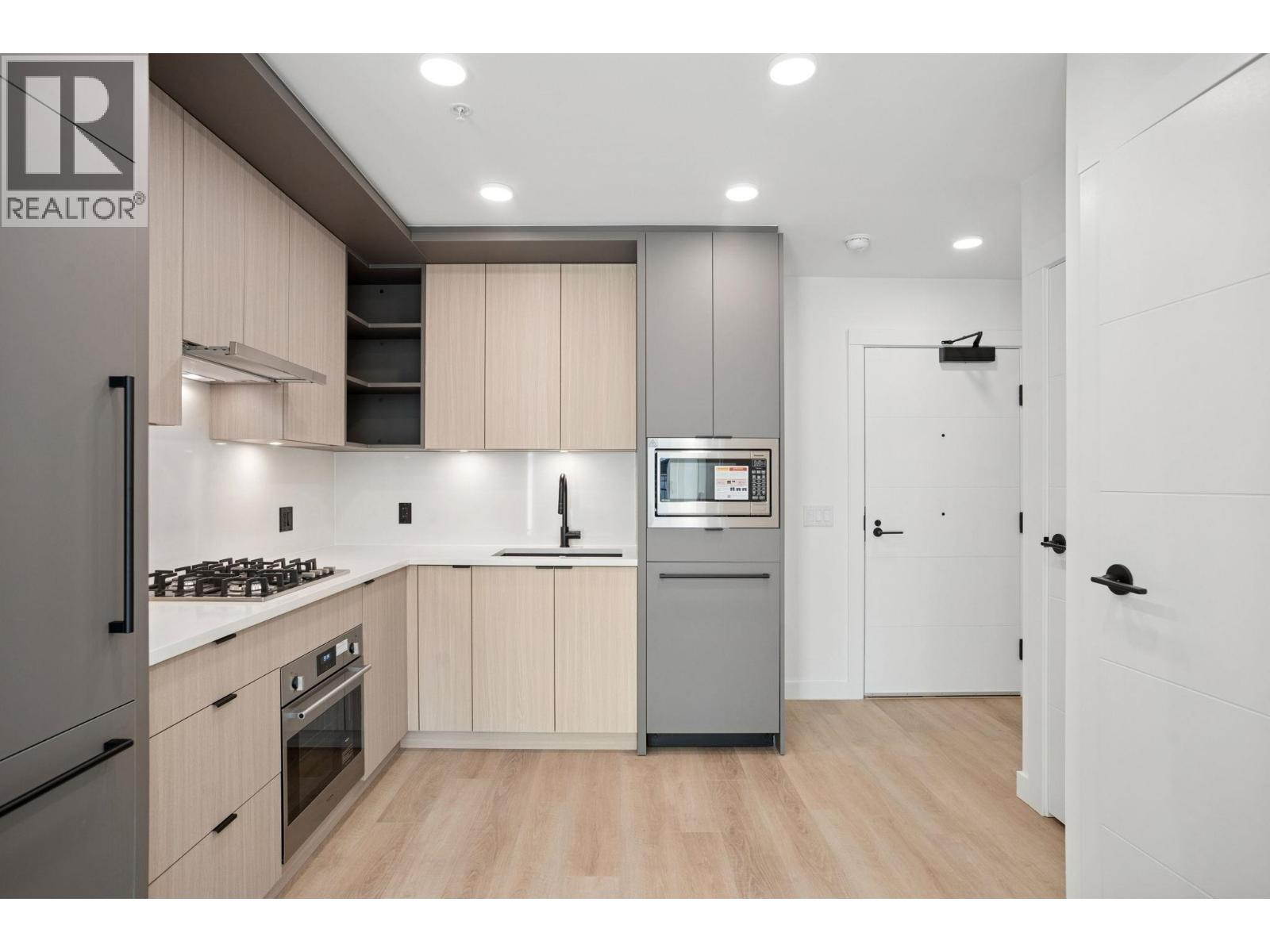 104 2268 E Broadway Street, Vancouver, British Columbia V5N 0L2 - Photo 3 - R3109730