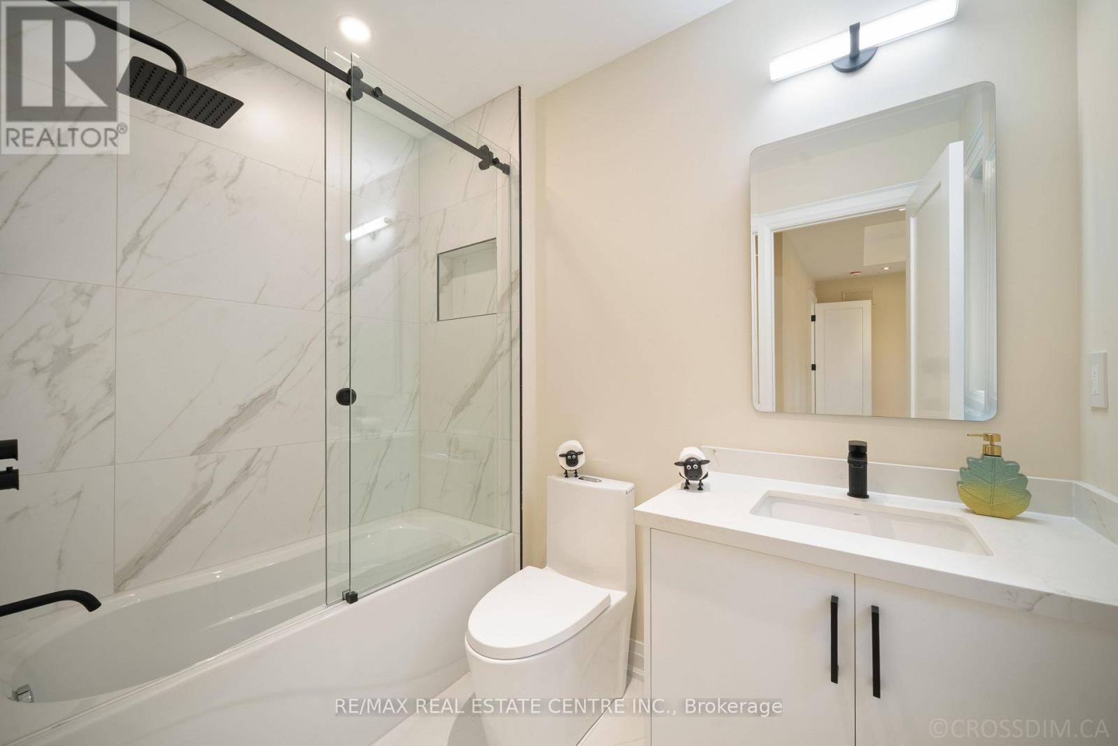 1065 Rebecca Street, Oakville, Ontario  L6L 1Y6 - Photo 33 - W12982352