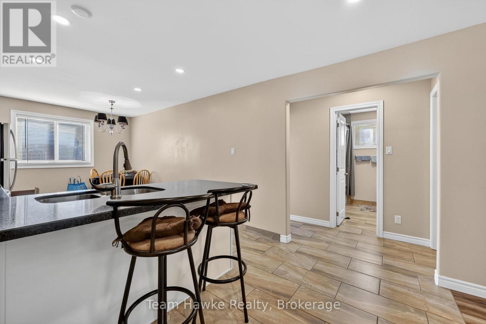 264 First Street, Midland, Ontario L4R 3N8 - Photo 5 - S12983474