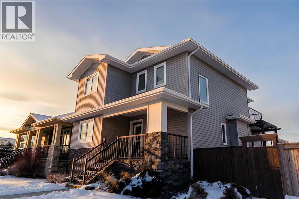 26 Riverglen Link W, Lethbridge, Alberta  T1K 5X5 - Photo 1 - A2299079
