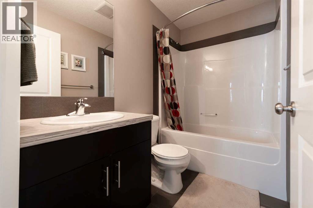 26 Riverglen Link W, Lethbridge, Alberta  T1K 5X5 - Photo 29 - A2299079