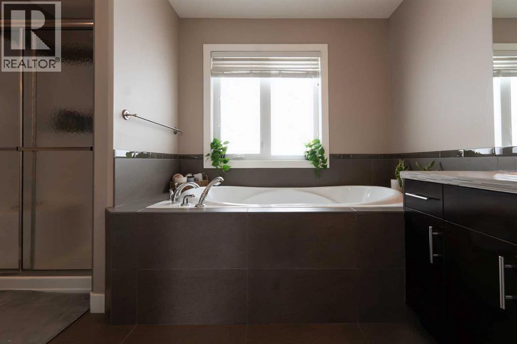 26 Riverglen Link W, Lethbridge, Alberta  T1K 5X5 - Photo 36 - A2299079