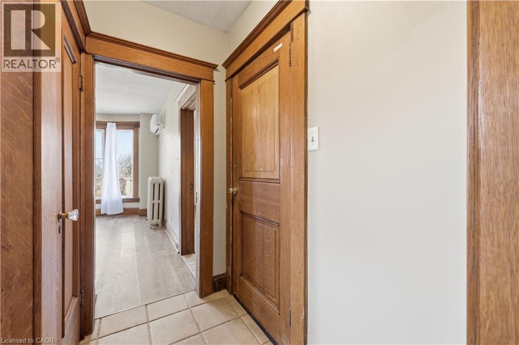 65 Fairholt Road S Unit# 2, Hamilton, Ontario  L8M 2T5 - Photo 6 - 40819689