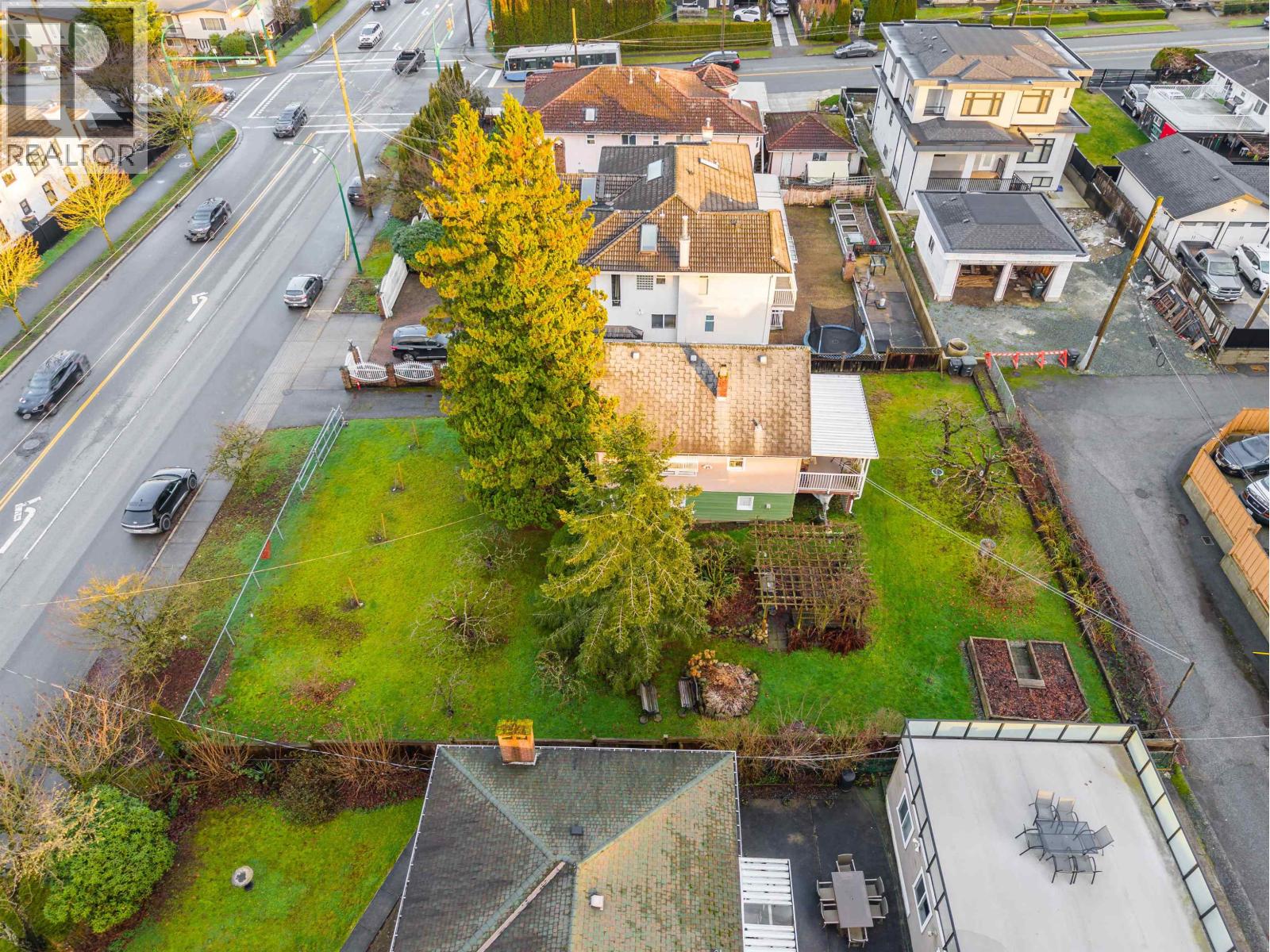 3786 Moscrop Street, Burnaby, British Columbia  V5G 2C8 - Photo 12 - R3109732