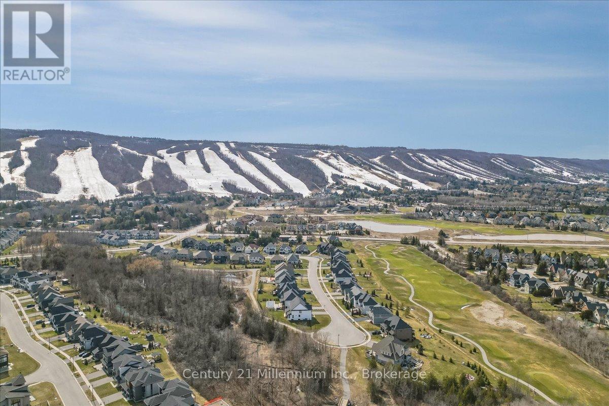 161 Springside Crescent, Blue Mountains, Ontario  L9Y 5L3 - Photo 2 - X12983374