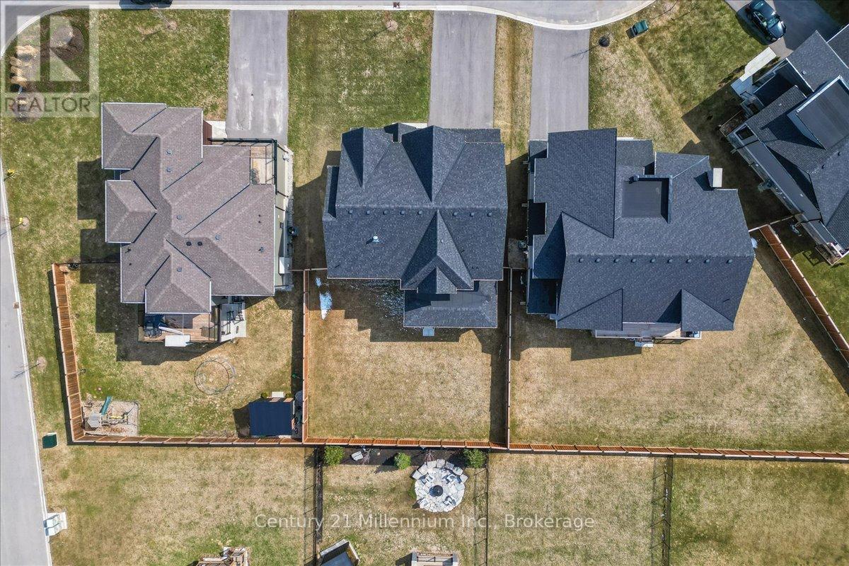 161 Springside Crescent, Blue Mountains, Ontario  L9Y 5L3 - Photo 45 - X12983374