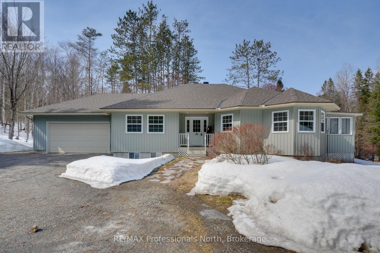 34 OLD NOVAR ROAD, Huntsville, Ontario