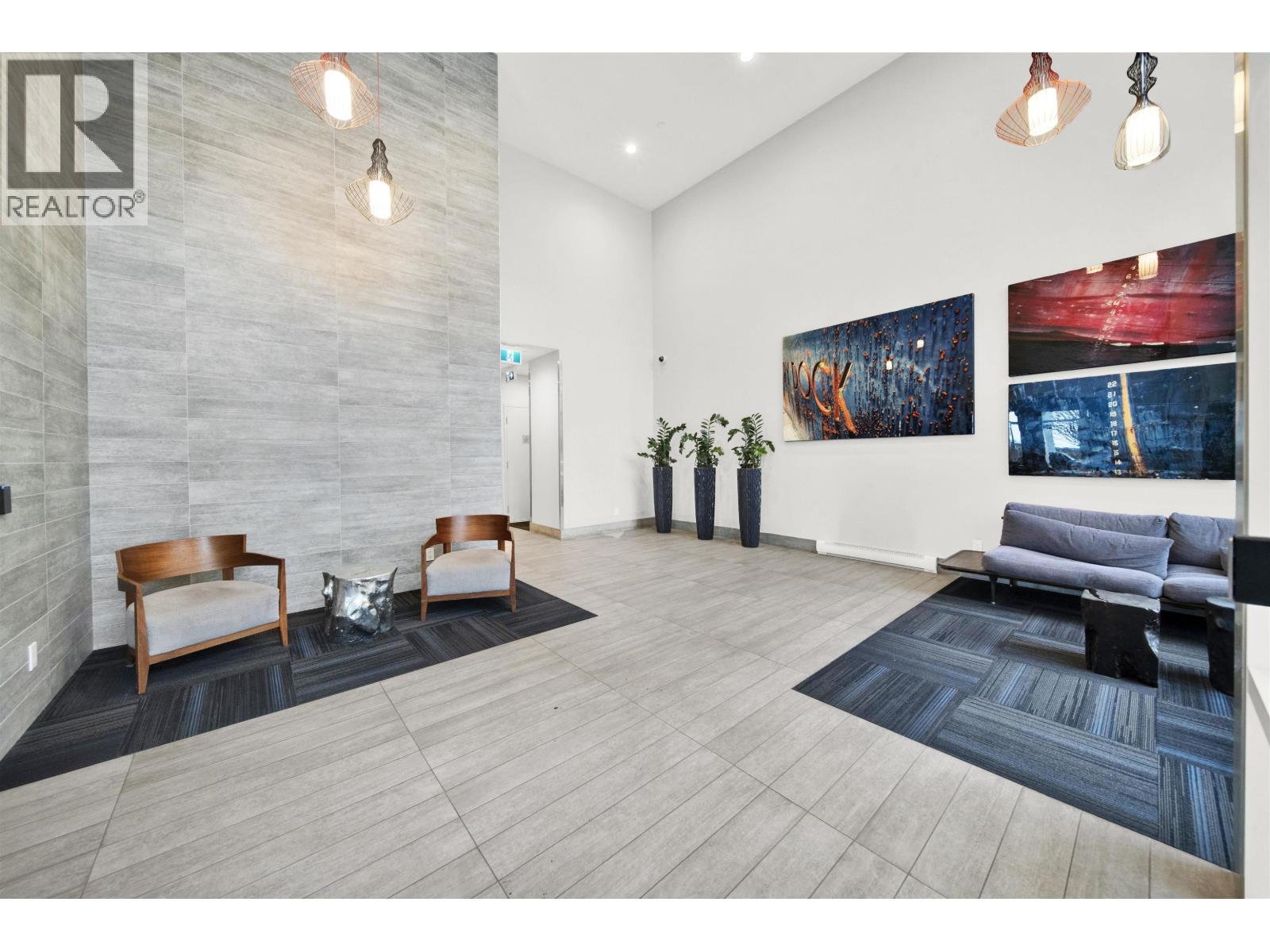 307 200 Nelson's Crescent, New Westminster, British Columbia  V3L 0H4 - Photo 3 - R3109436