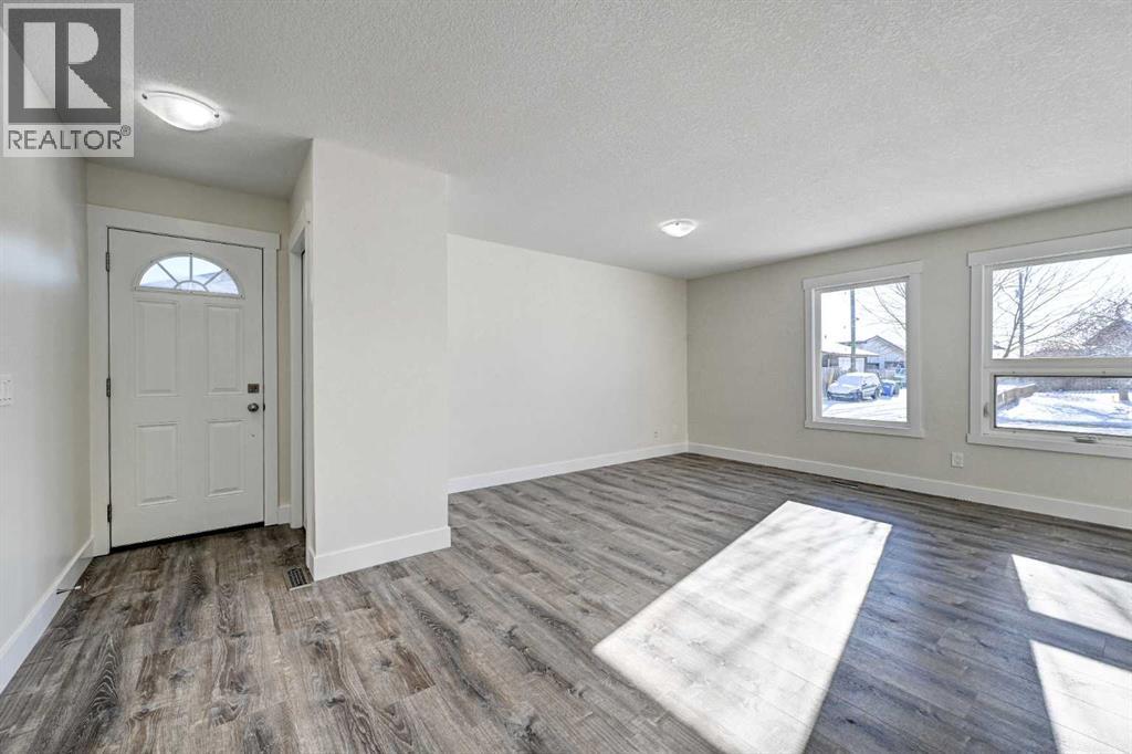 36 Pennsburg Place SE, Calgary, Alberta  T2A 2K1 - Photo 7 - A2289480