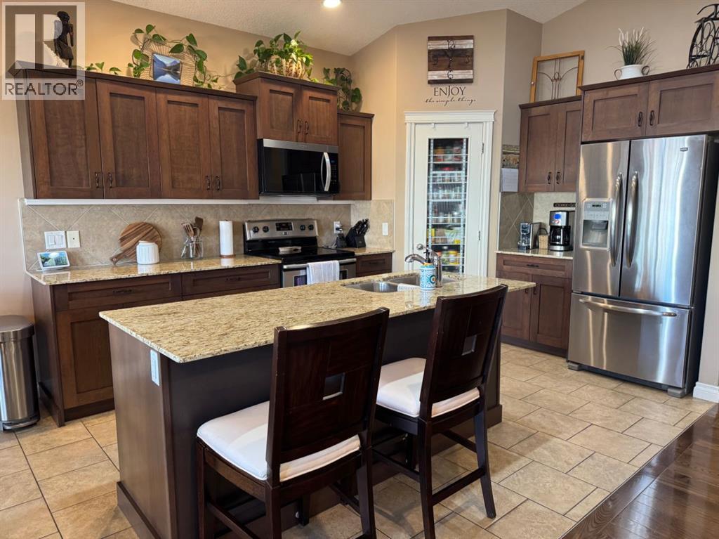 2049 High Country Rise NW, High River, Alberta T1V 0E9 - Photo 9 - A2300184