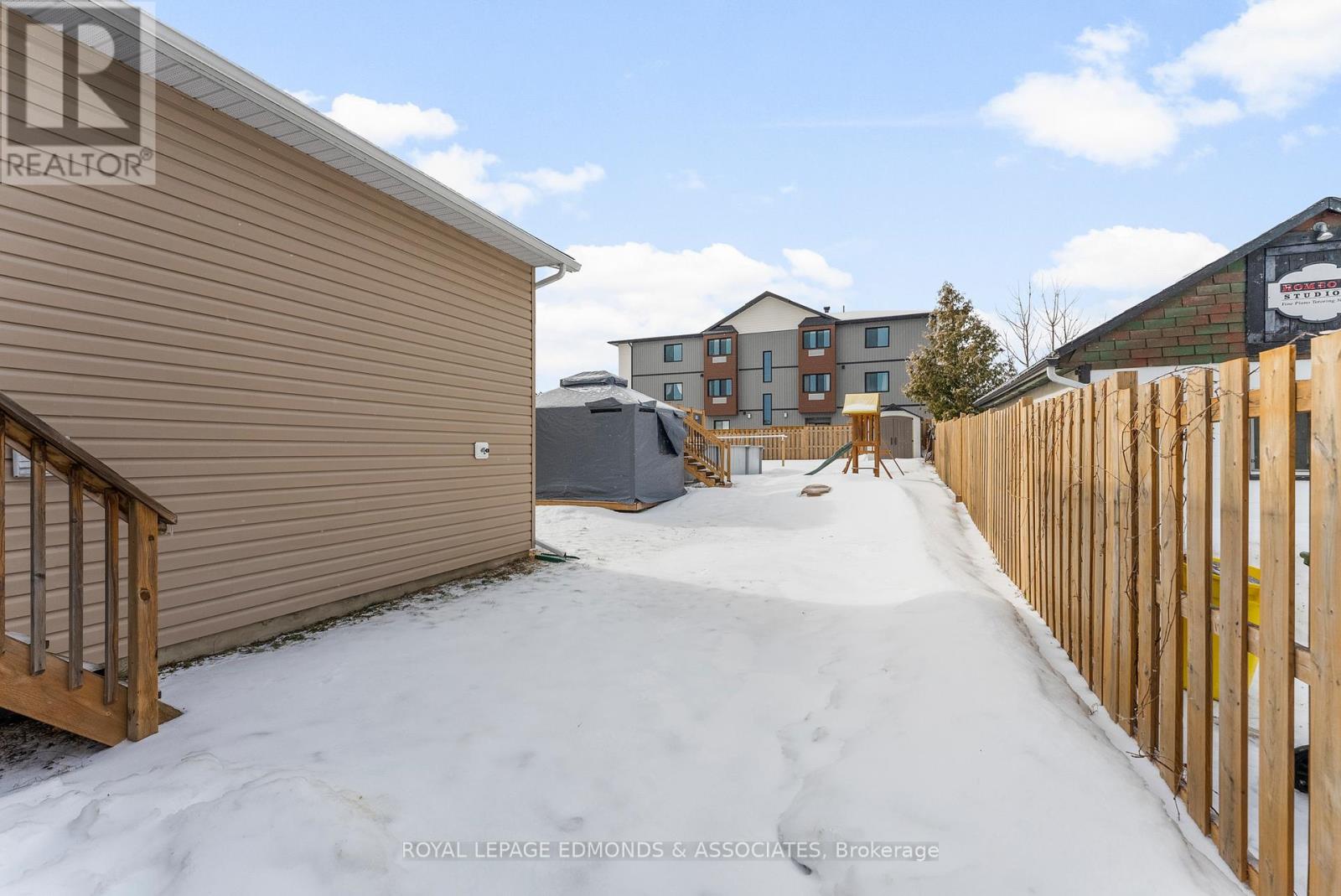 12 Wilbert Street, Petawawa, Ontario  K8H 2C6 - Photo 27 - X12983438