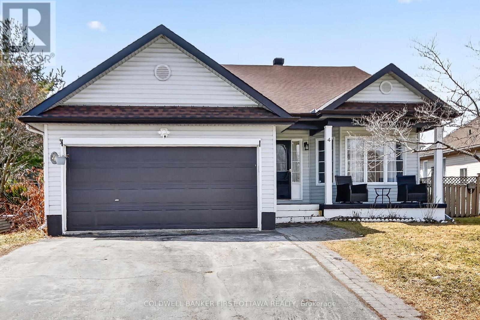 4 Mcdiarmid Lane N, Carleton Place, Ontario K7C 4S1 - Photo 2 - X12983360