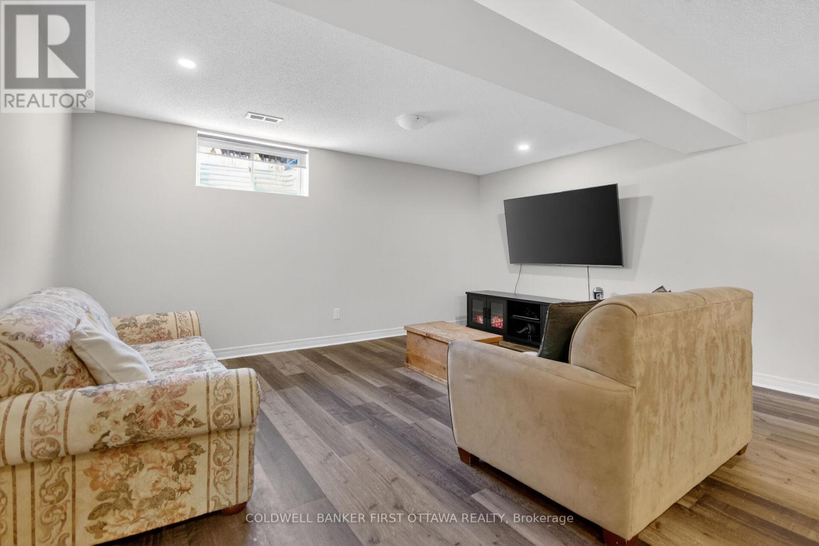 4 Mcdiarmid Lane N, Carleton Place, Ontario K7C 4S1 - Photo 23 - X12983360