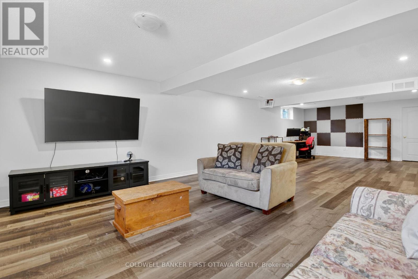 4 Mcdiarmid Lane N, Carleton Place, Ontario K7C 4S1 - Photo 26 - X12983360