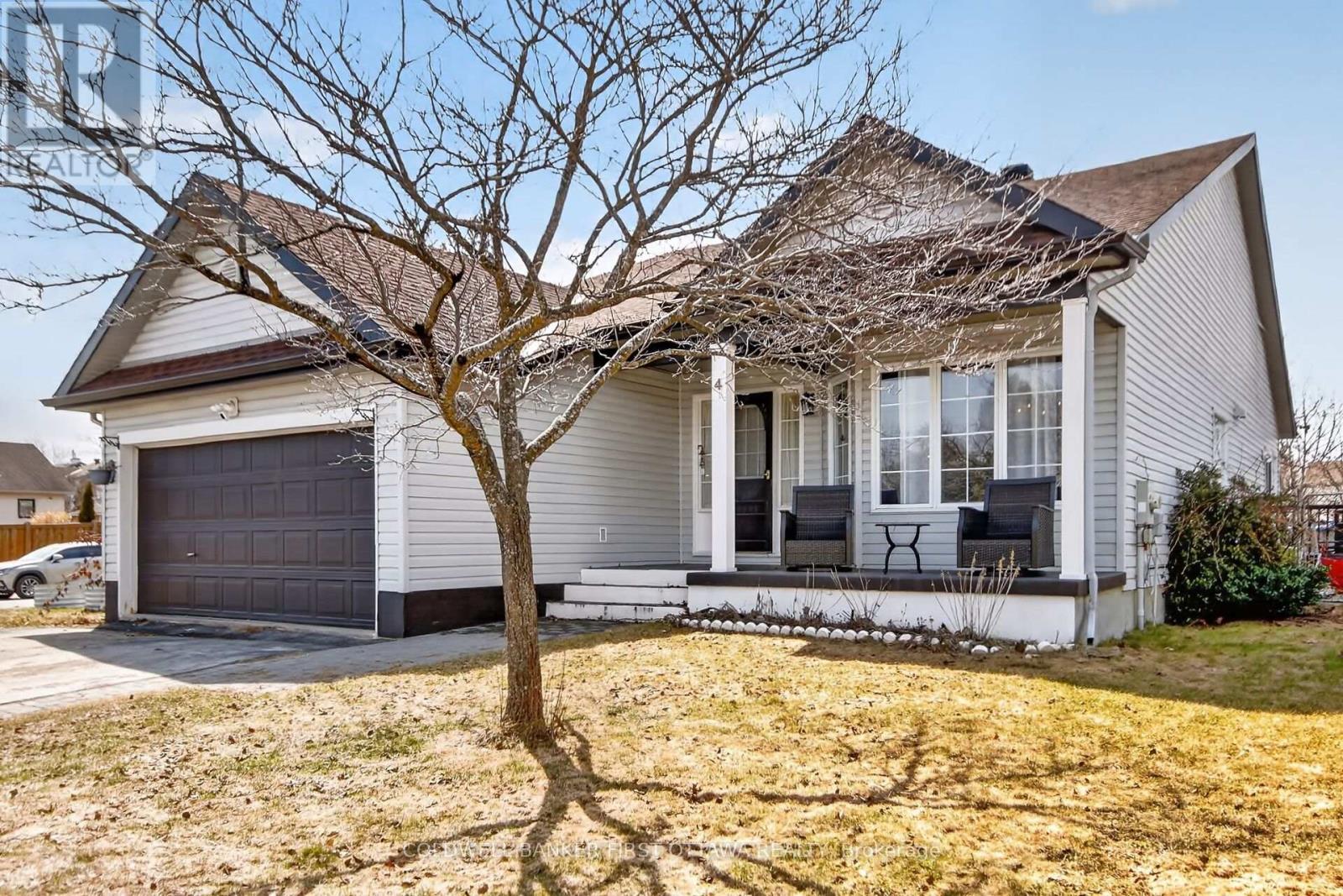 4 Mcdiarmid Lane N, Carleton Place, Ontario K7C 4S1 - Photo 3 - X12983360