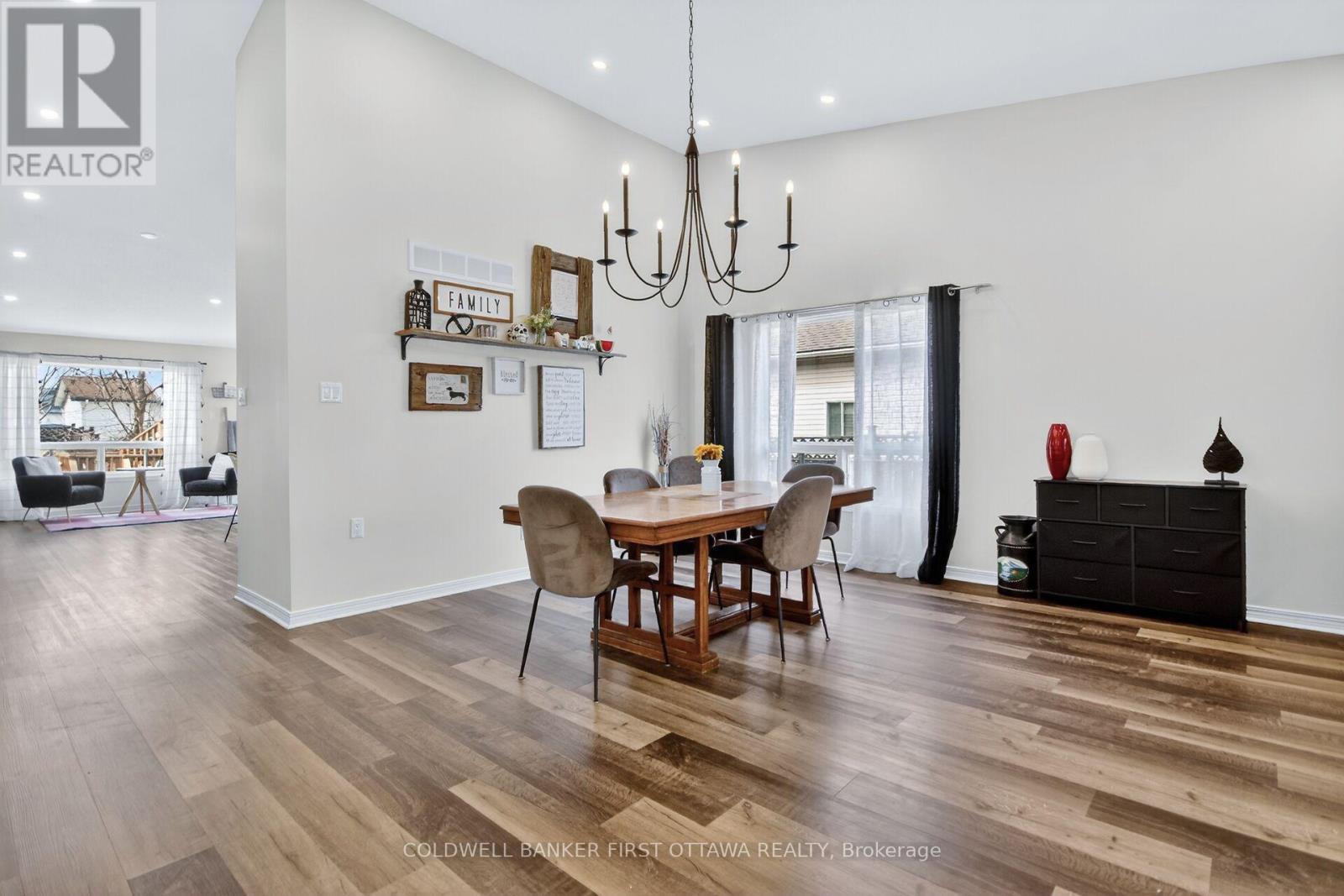 4 Mcdiarmid Lane N, Carleton Place, Ontario K7C 4S1 - Photo 6 - X12983360