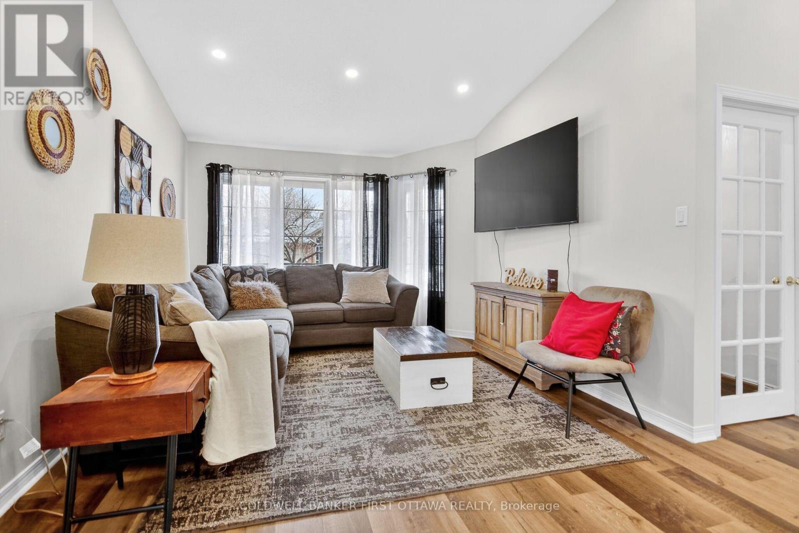 4 Mcdiarmid Lane N, Carleton Place, Ontario K7C 4S1 - Photo 8 - X12983360