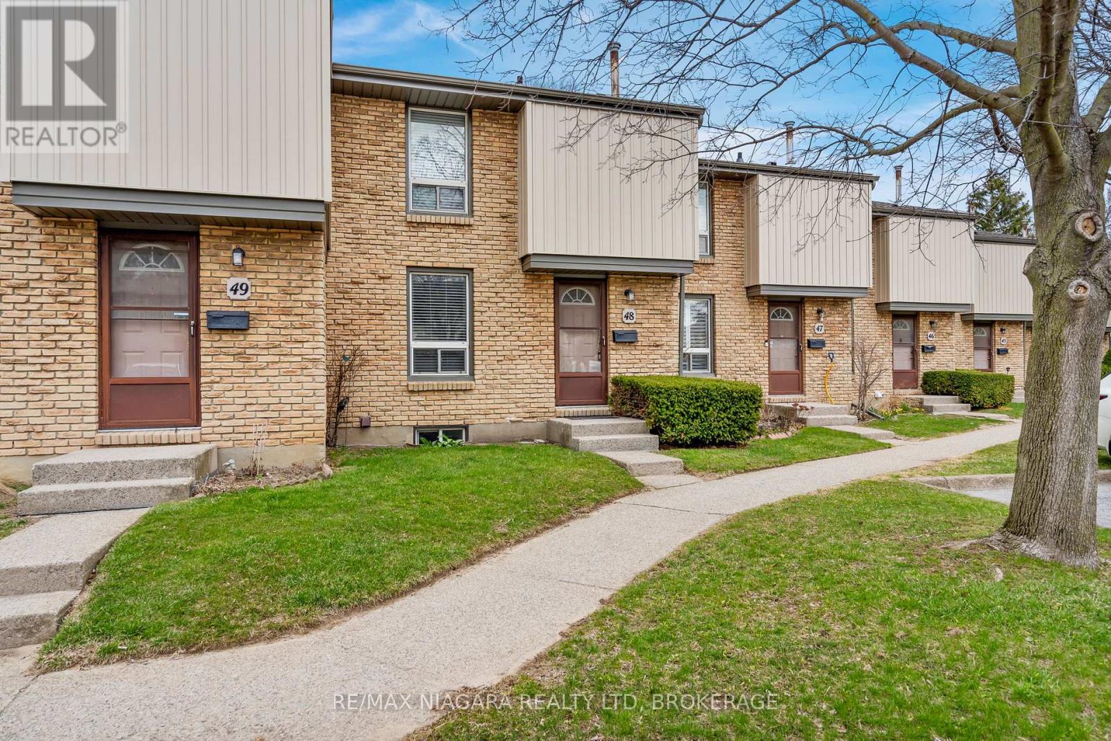 48 - 302 Vine Street