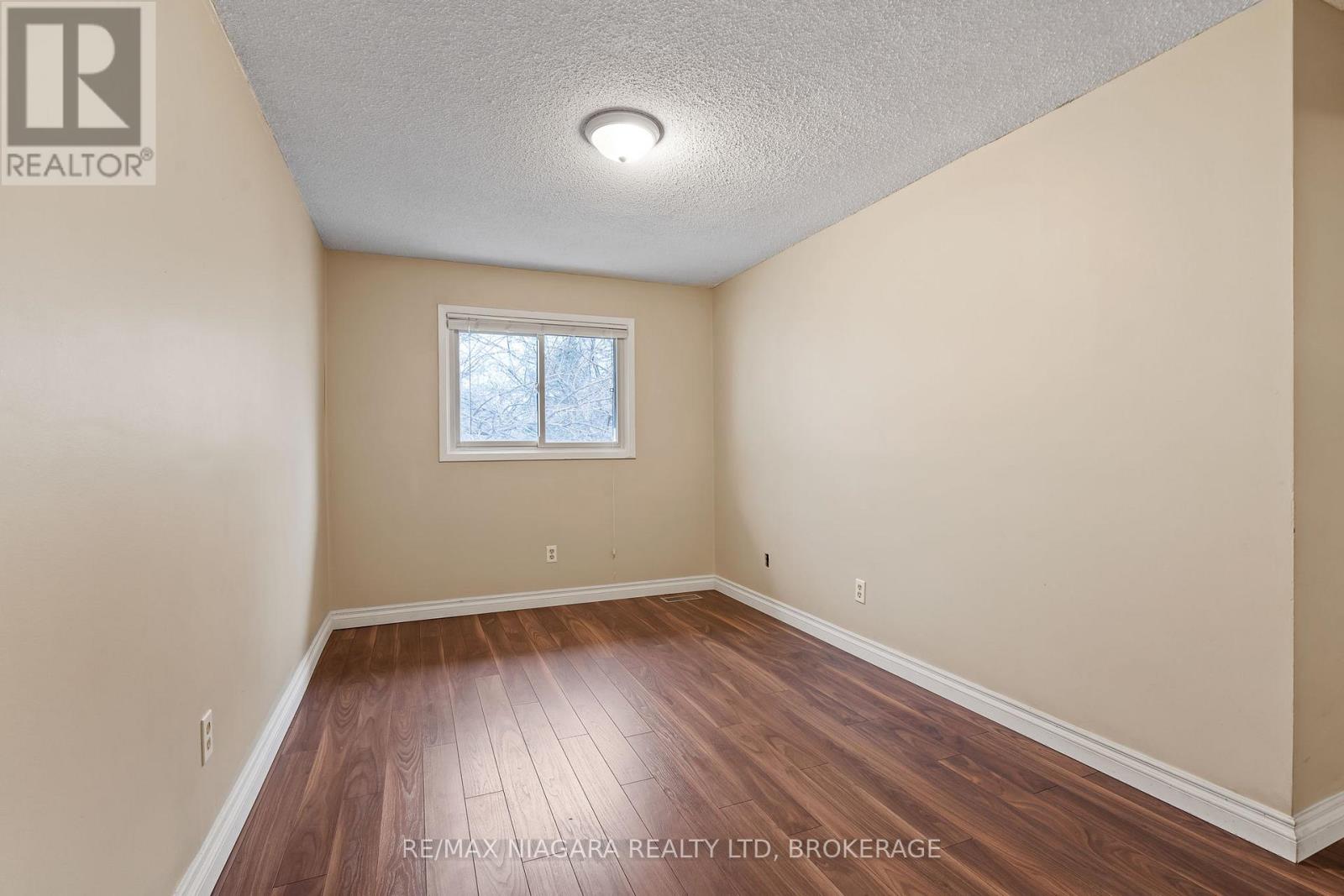 48 - 302 Vine Street, St. Catharines, Ontario  L2M 7M6 - Photo 15 - X12983410