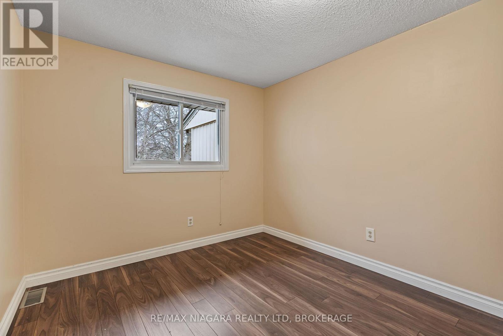 48 - 302 Vine Street, St. Catharines, Ontario  L2M 7M6 - Photo 16 - X12983410