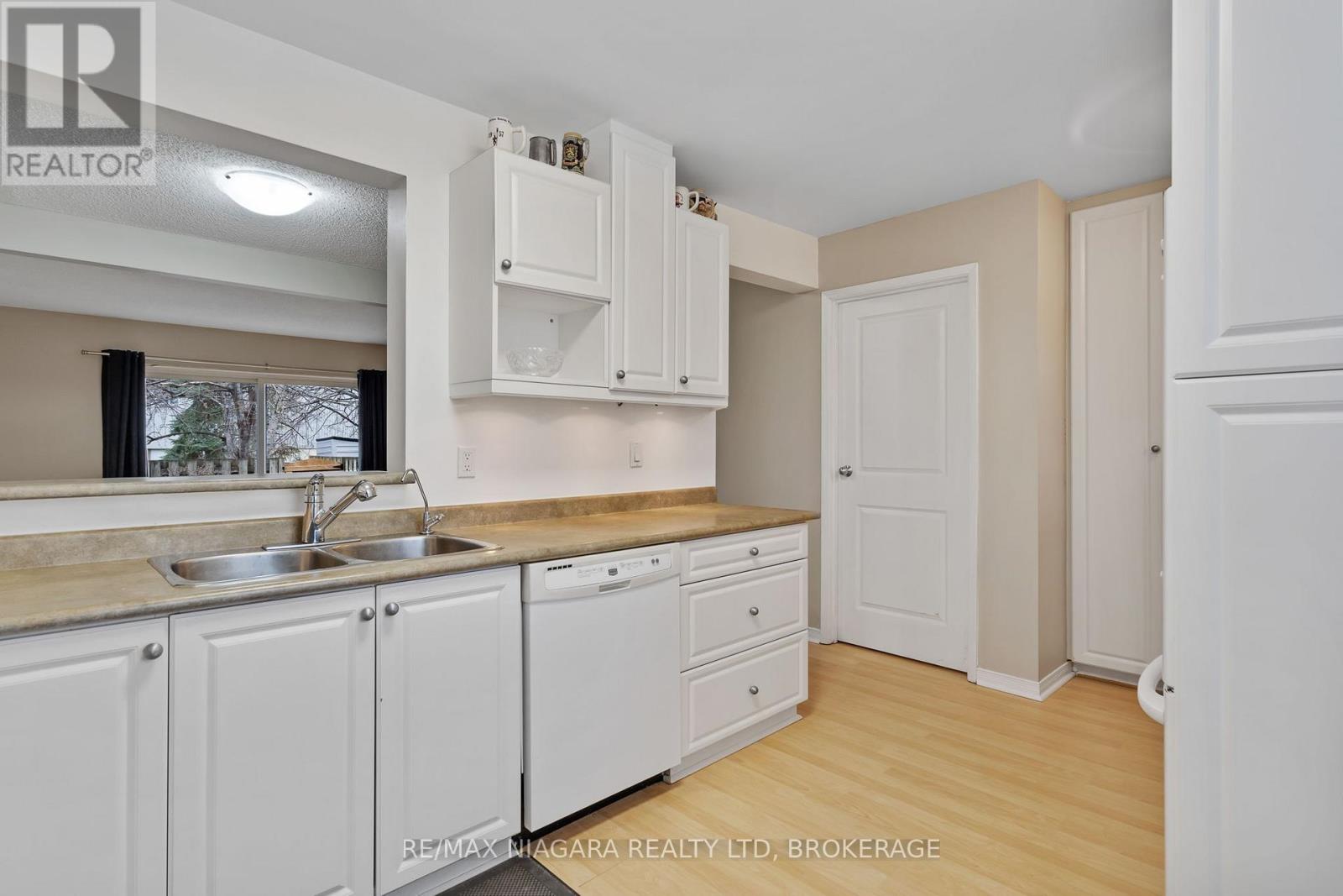 48 - 302 Vine Street, St. Catharines, Ontario  L2M 7M6 - Photo 6 - X12983410