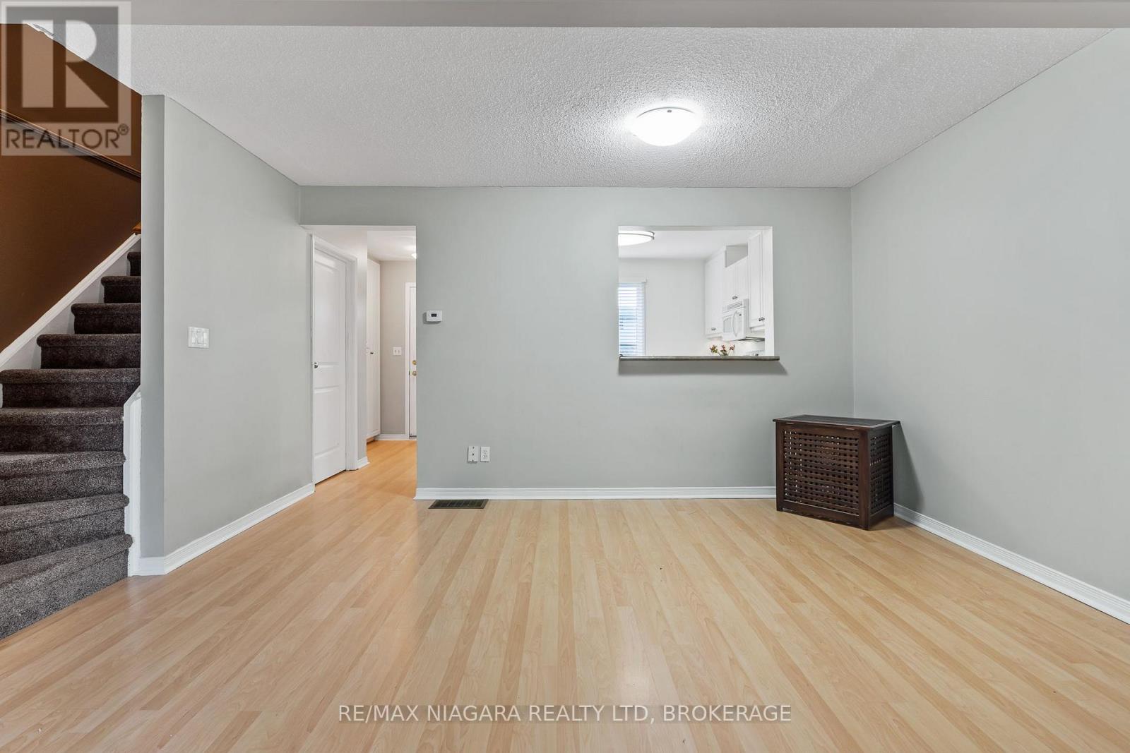 48 - 302 Vine Street, St. Catharines, Ontario  L2M 7M6 - Photo 9 - X12983410