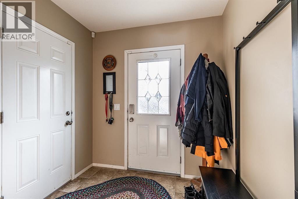 38 Brentwood Lane Sw, Medicine Hat, Alberta  T1B 0B4 - Photo 7 - A2289399