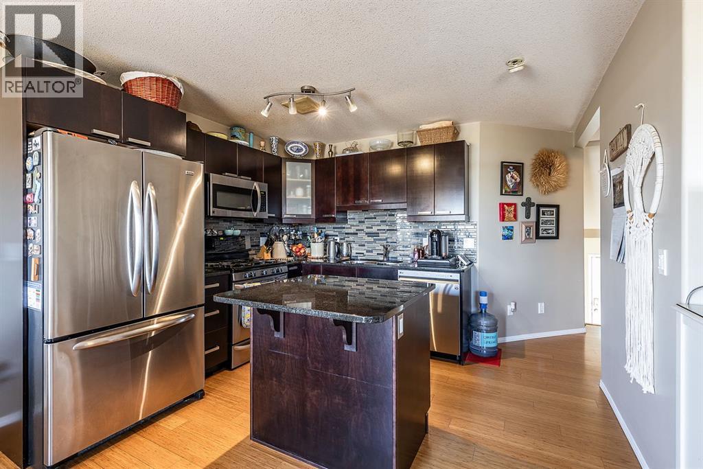 38 Brentwood Lane Sw, Medicine Hat, Alberta  T1B 0B4 - Photo 10 - A2289399