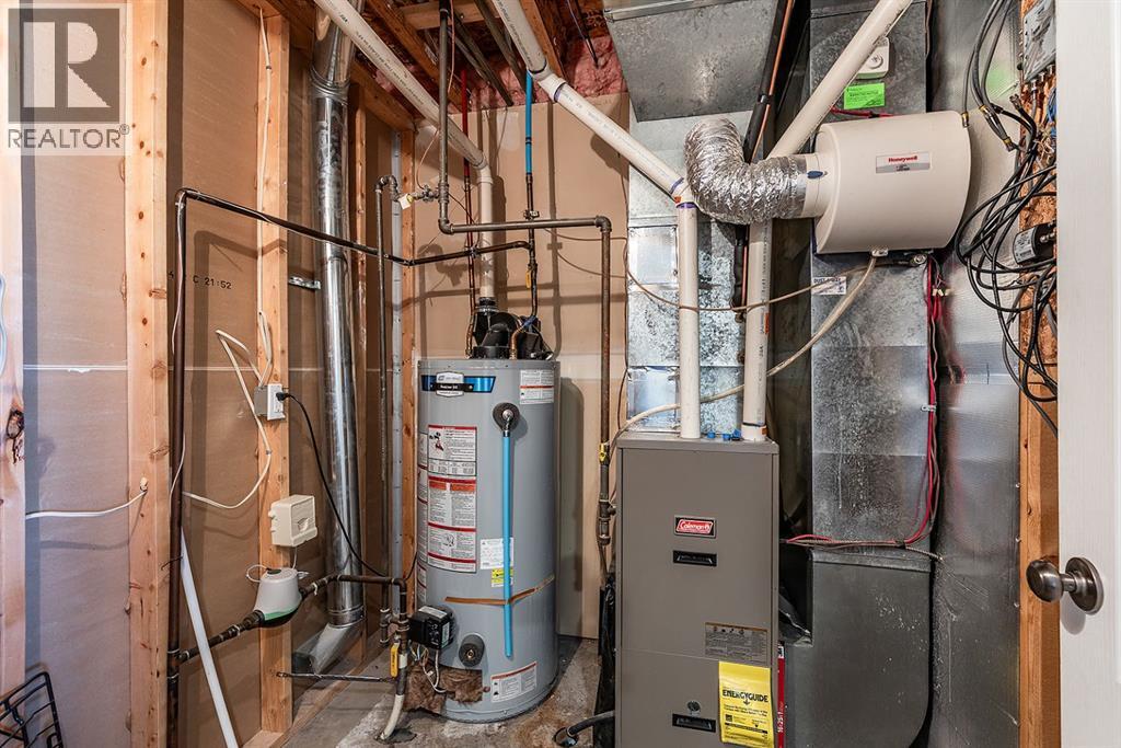 38 Brentwood Lane Sw, Medicine Hat, Alberta  T1B 0B4 - Photo 33 - A2289399