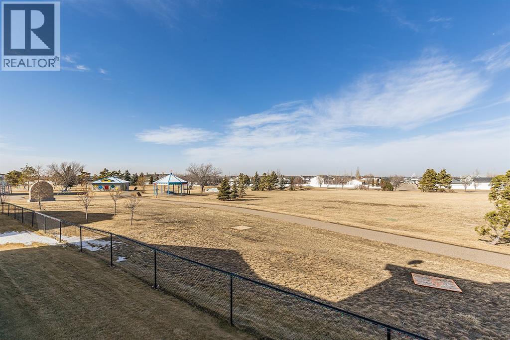 38 Brentwood Lane Sw, Medicine Hat, Alberta  T1B 0B4 - Photo 37 - A2289399