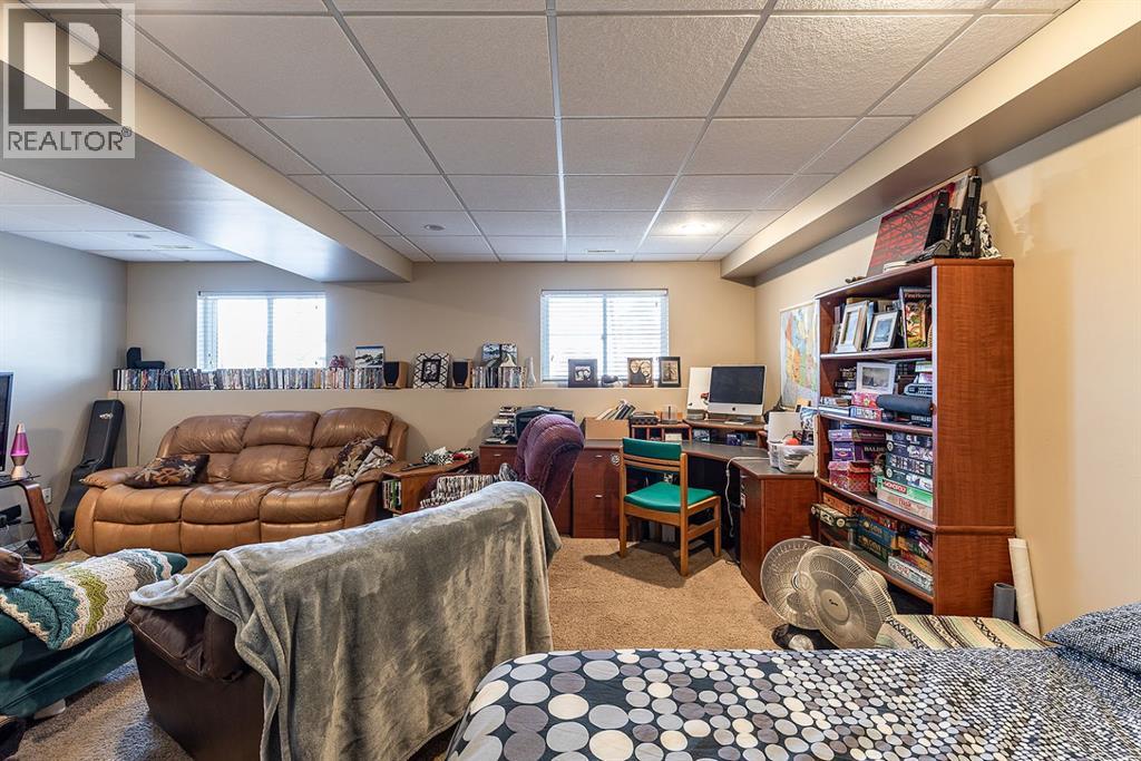 38 Brentwood Lane Sw, Medicine Hat, Alberta  T1B 0B4 - Photo 29 - A2289399