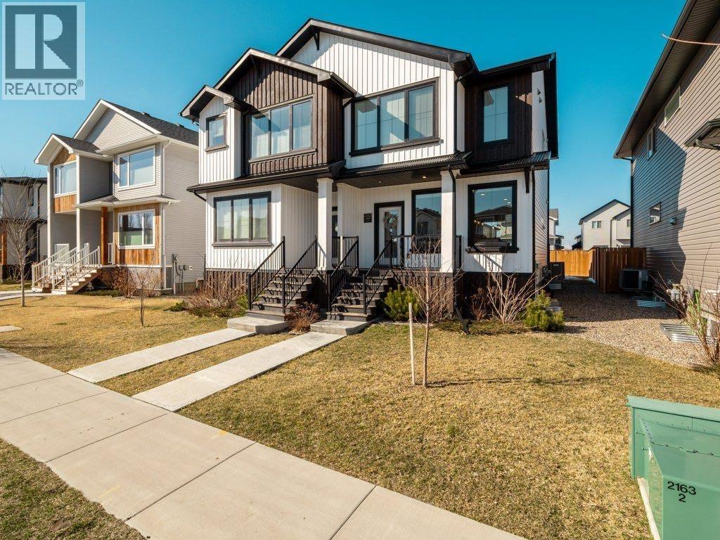 4363 Fairmont Gate S, Lethbridge, Alberta  T1K 8J3 - Photo 2 - A2300301