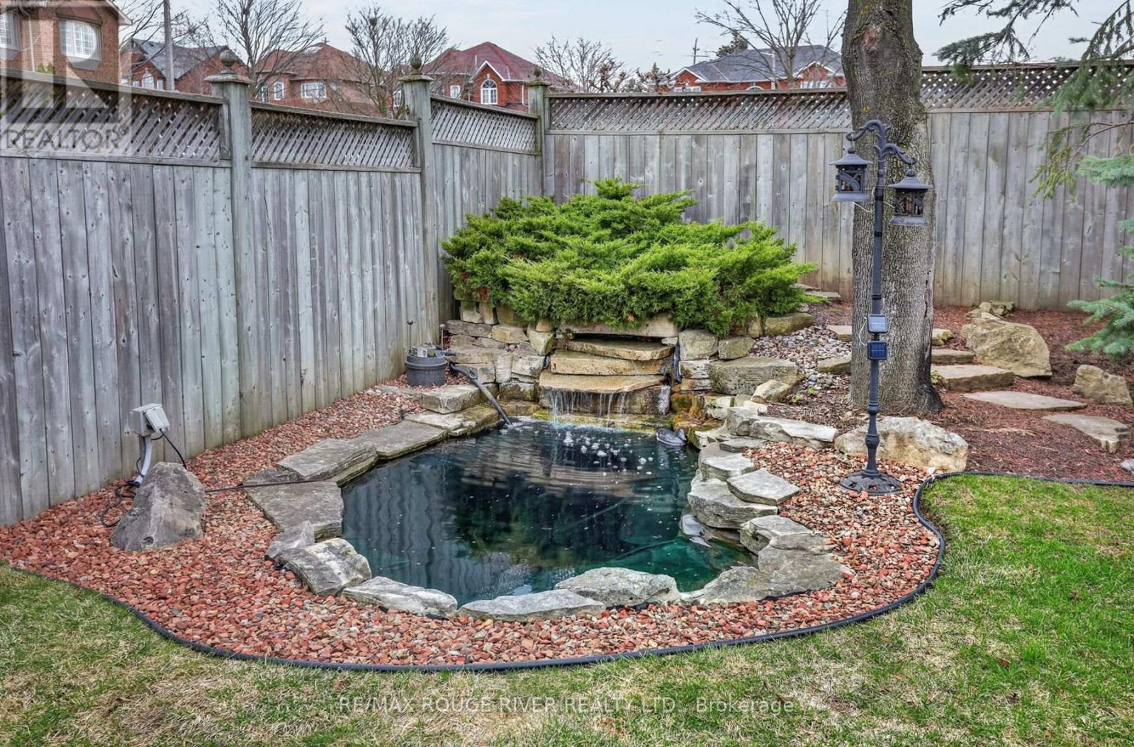 60 Emmett Place, Whitby, Ontario  L1R 2B4 - Photo 44 - E12974824