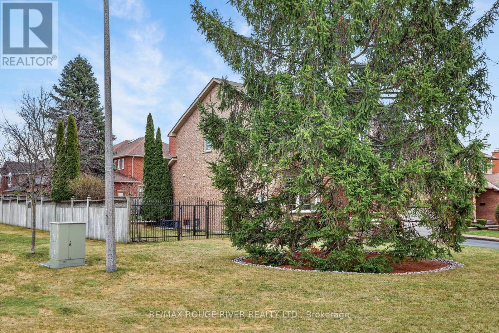 60 Emmett Place, Whitby, Ontario  L1R 2B4 - Photo 50 - E12974824