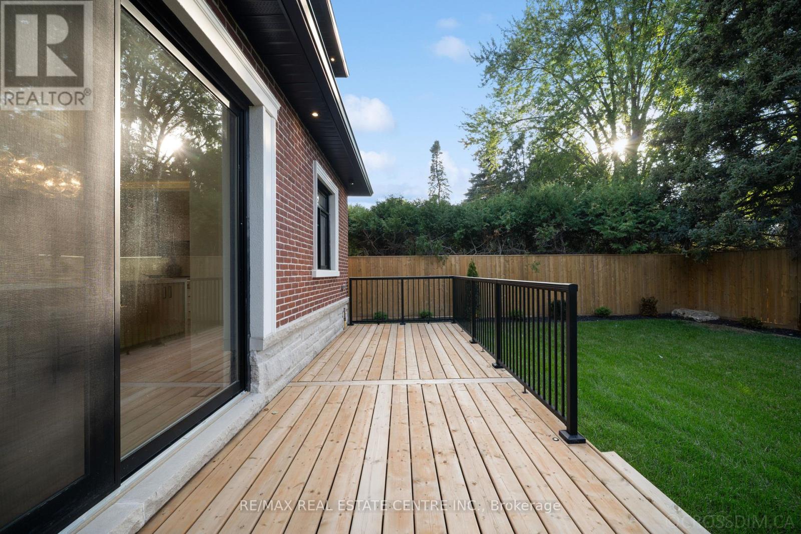 1065 Rebecca Street, Oakville, Ontario  L6L 1Y6 - Photo 48 - W12982352