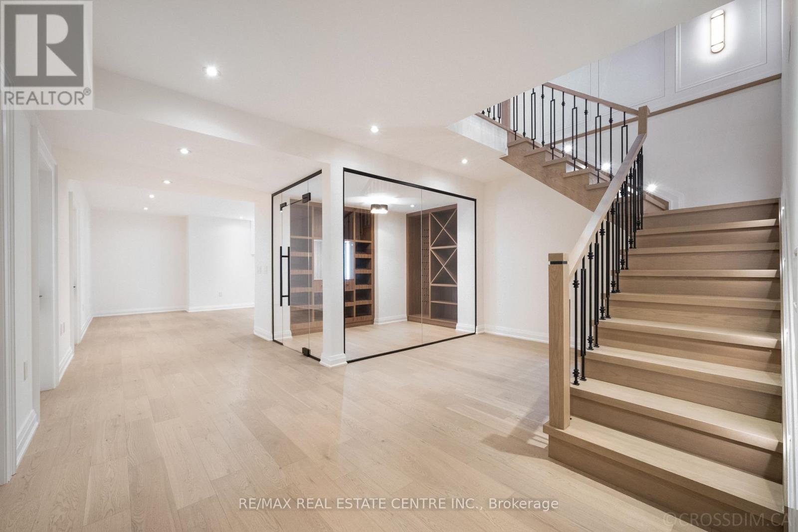 1065 Rebecca Street, Oakville, Ontario  L6L 1Y6 - Photo 33 - W12982352