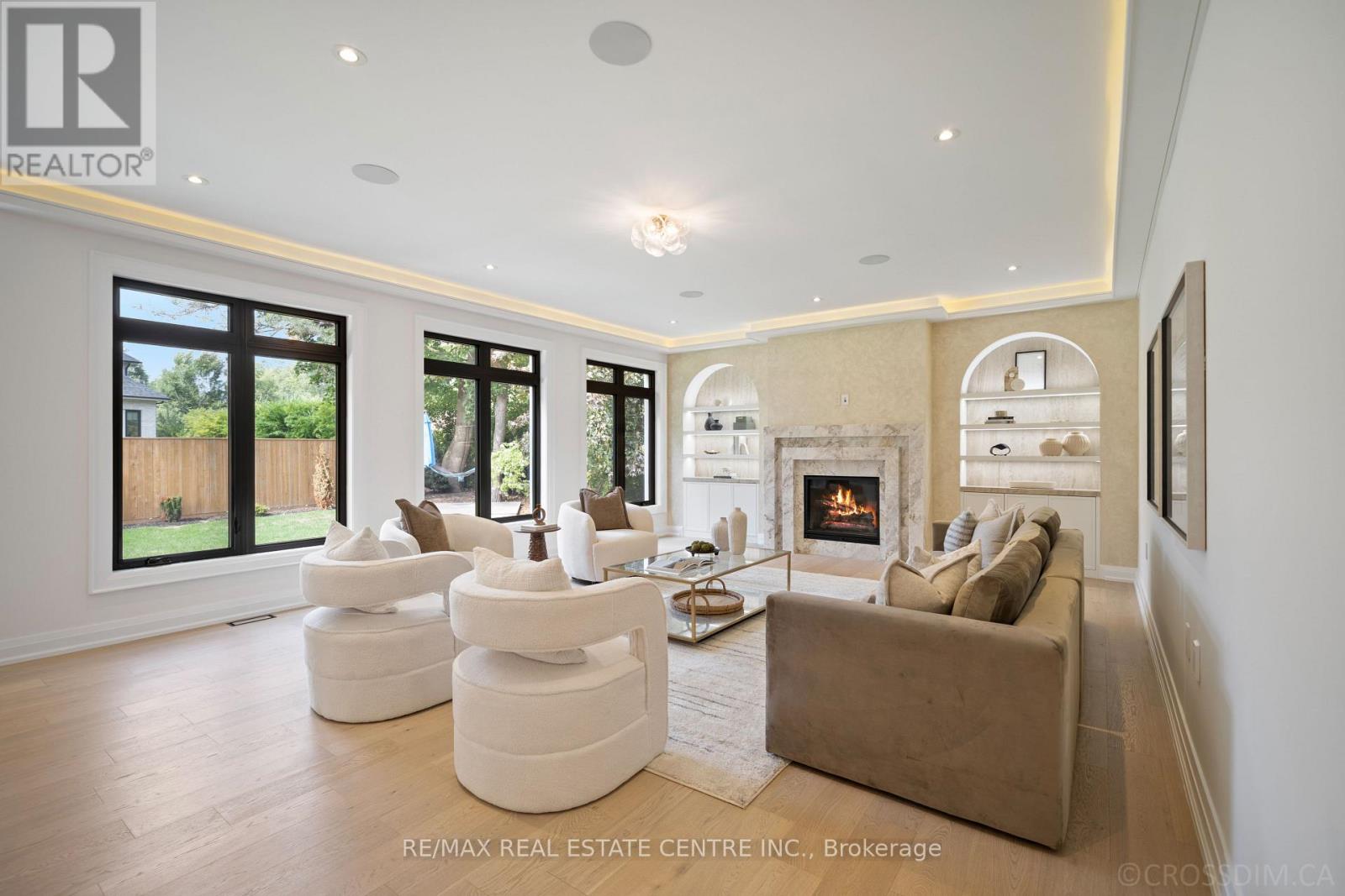 1065 Rebecca Street, Oakville, Ontario  L6L 1Y6 - Photo 11 - W12982352