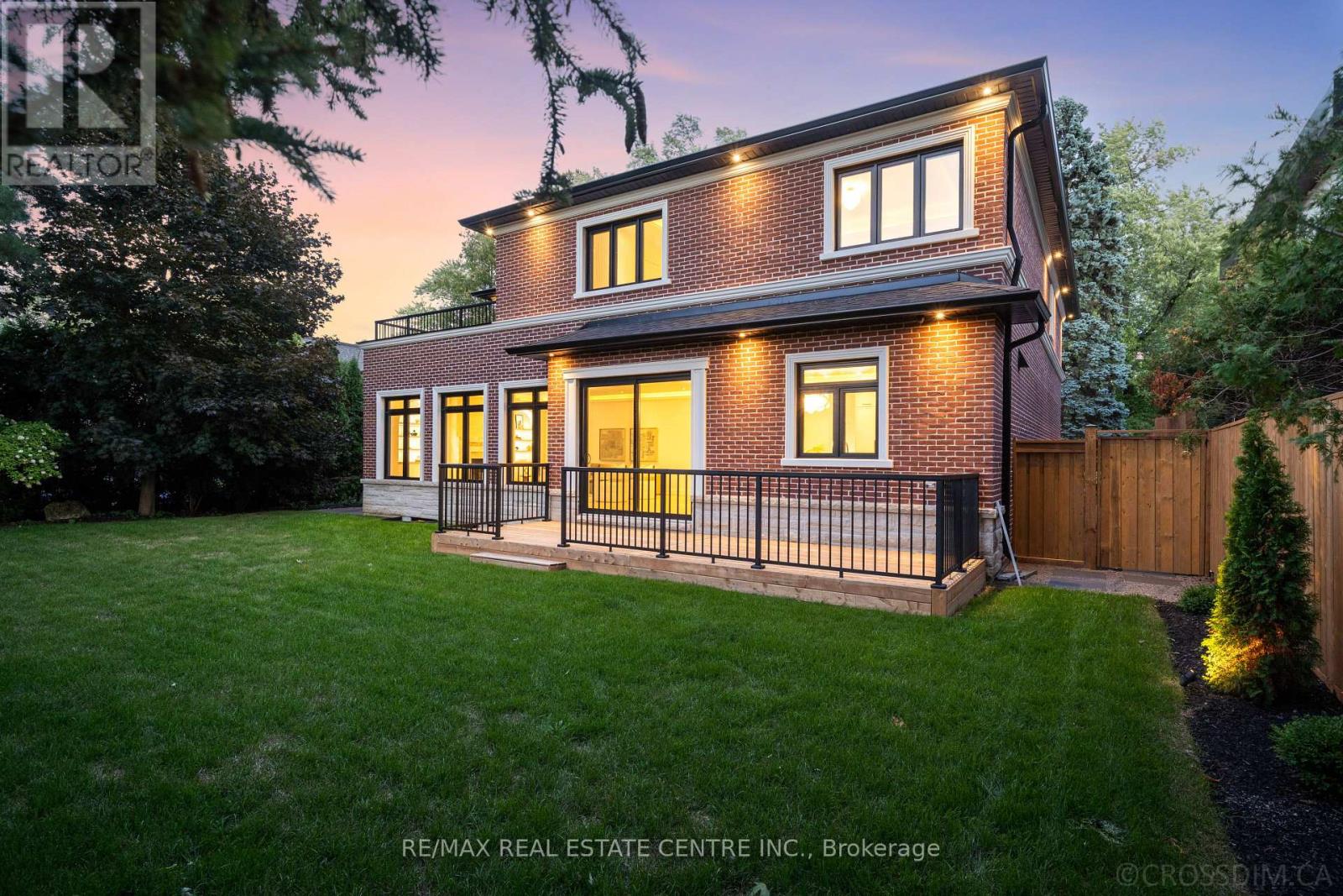 1065 Rebecca Street, Oakville, Ontario  L6L 1Y6 - Photo 46 - W12982352