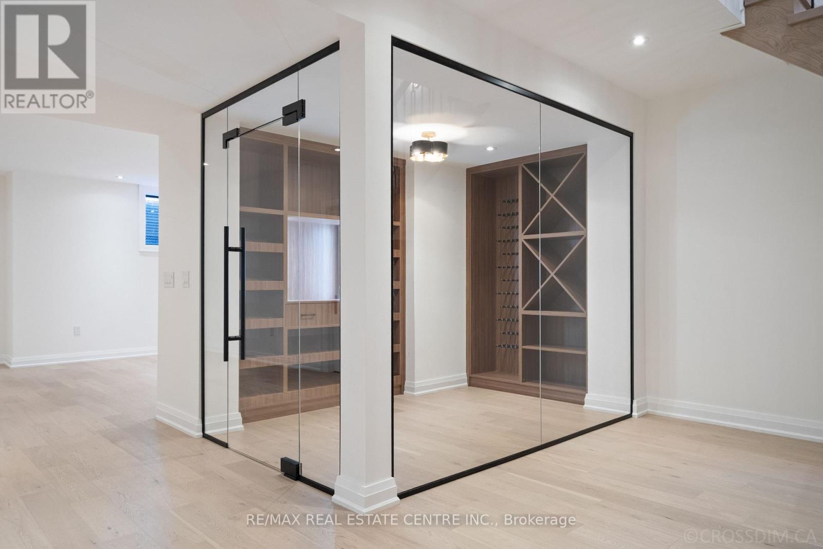 1065 Rebecca Street, Oakville, Ontario  L6L 1Y6 - Photo 35 - W12982352