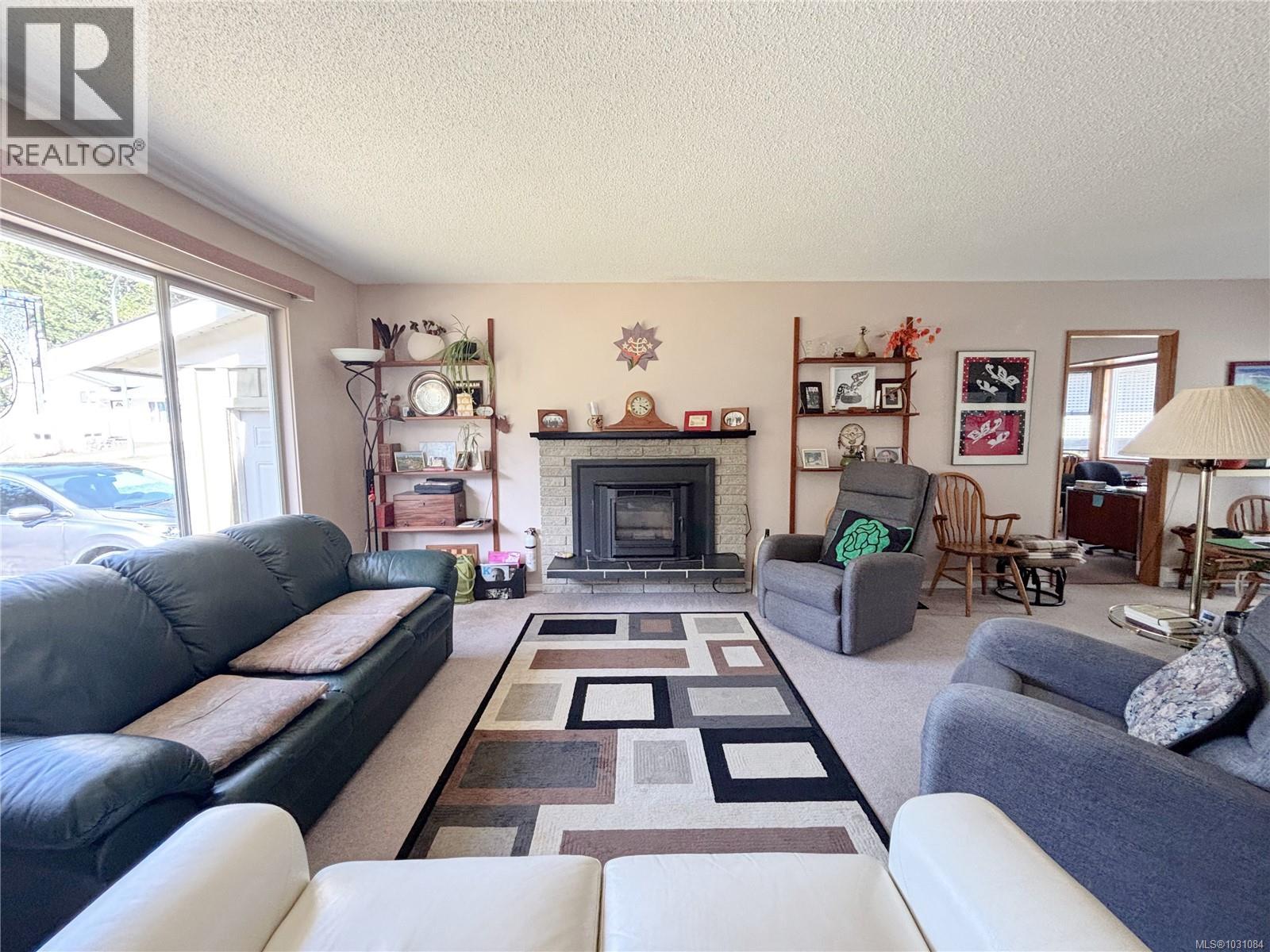 445 Chamiss Cres, Gold River, British Columbia V0P 1G0 - Photo 4 - 1031084